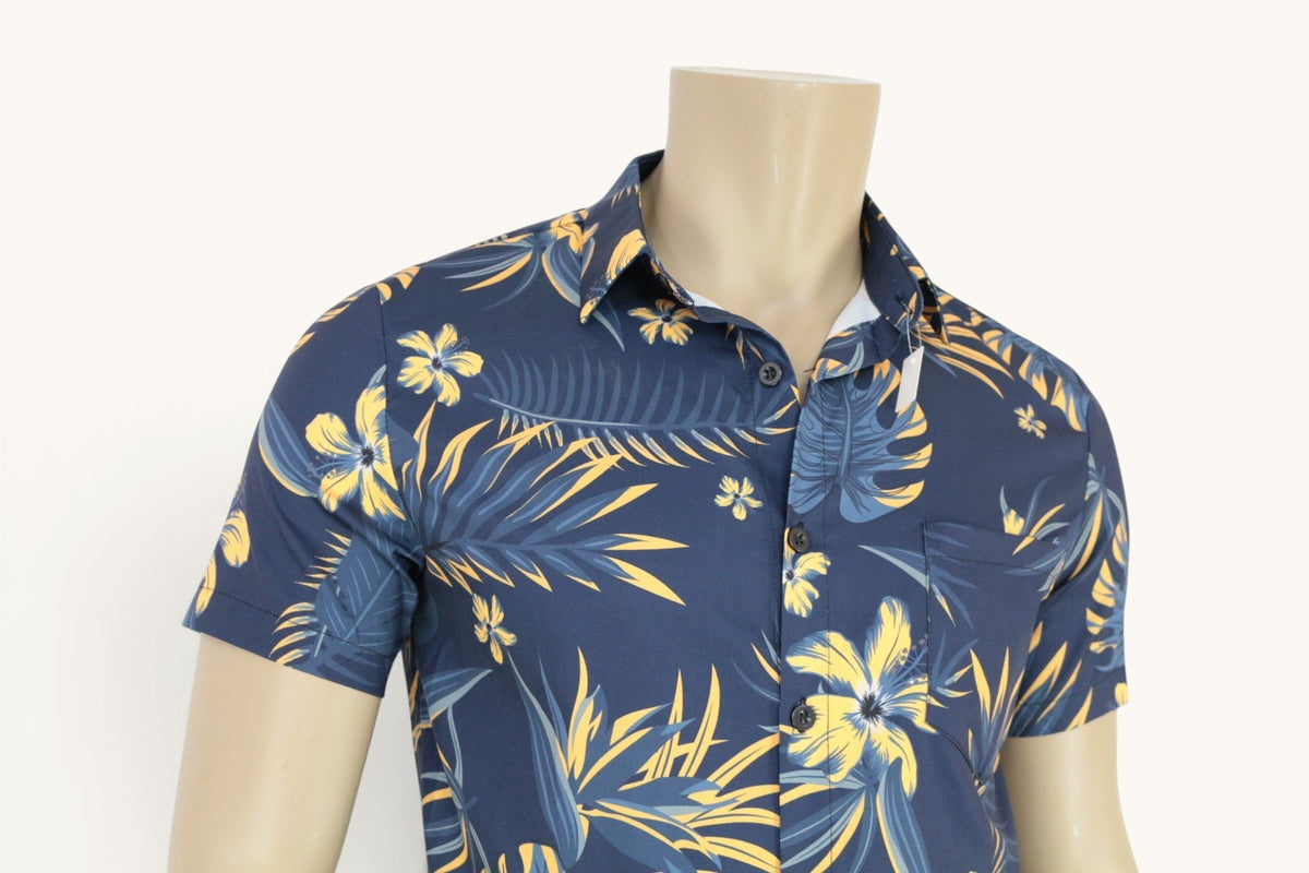 Chemise homme Frippindealz bleu marine à manches courtes avec imprimé tropical jaune et bleu, col classique et poche