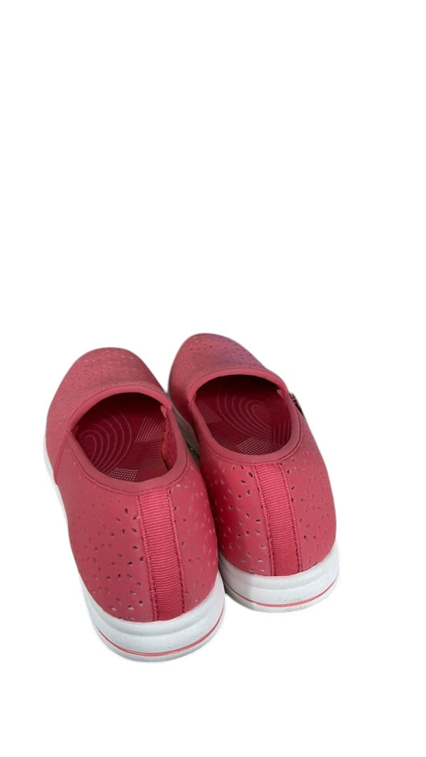 Baskets slip-on Frippindealz Clarks Cloudsteppers fuchsia en textile perforé avec semelle blanche légère