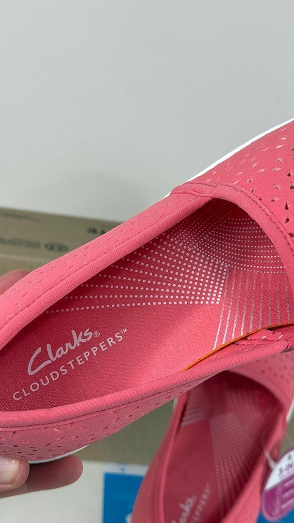 Baskets slip-on Frippindealz Clarks Cloudsteppers fuchsia en textile perforé avec semelle intérieure confortable
