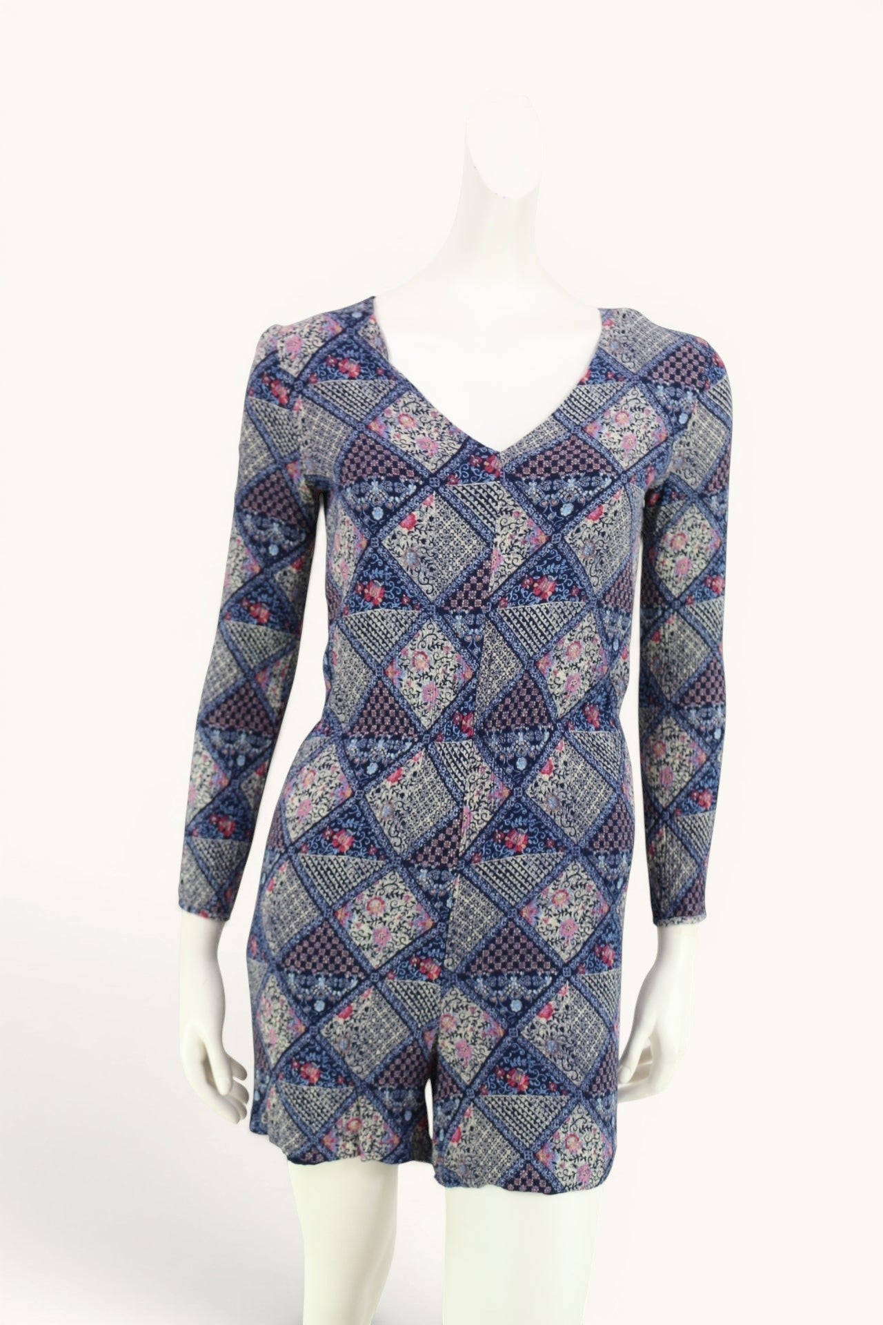 Frippindealz Combishort Pepe Jeans London patchwork floral bleu marine, rose, écru, manches longues, décolleté V, taille S.