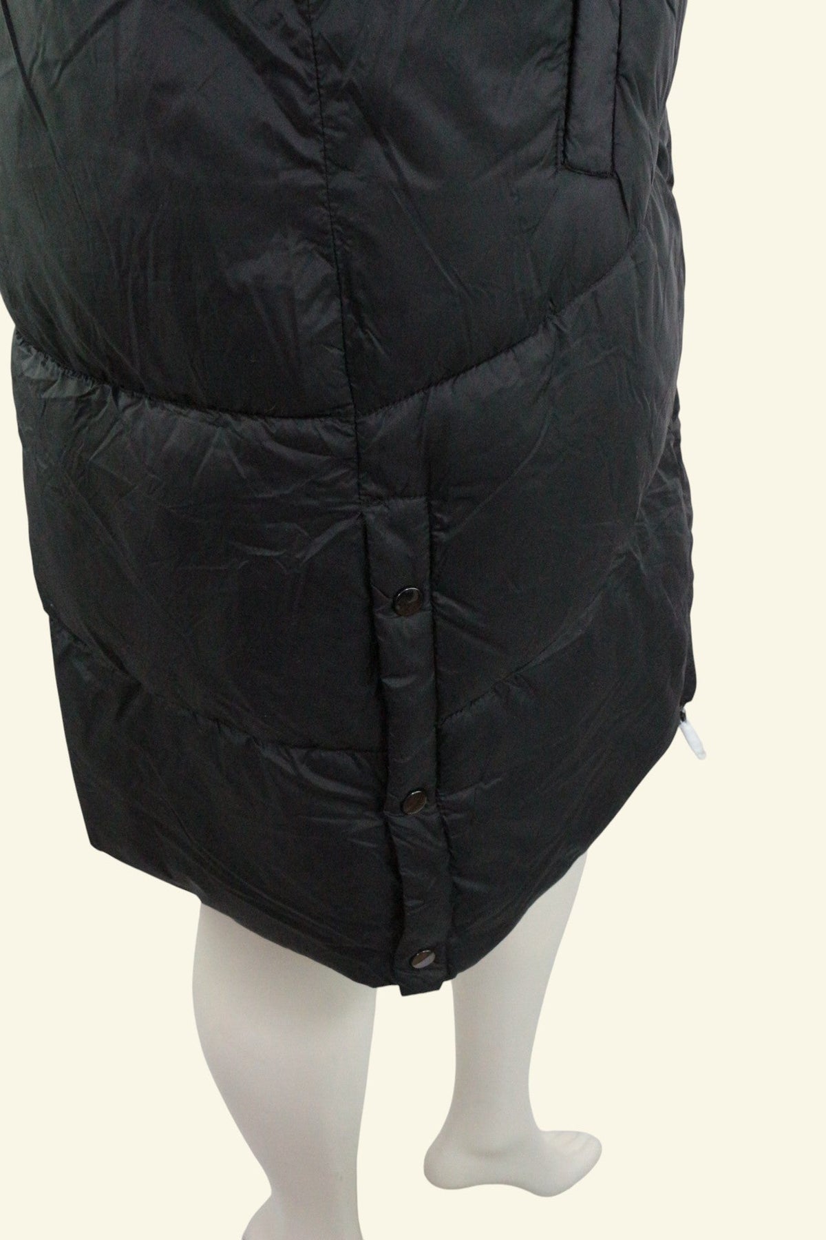 Doudoune longue sans manches noire Frippindealz en polyamide et polyester avec fermeture à boutons-pression
