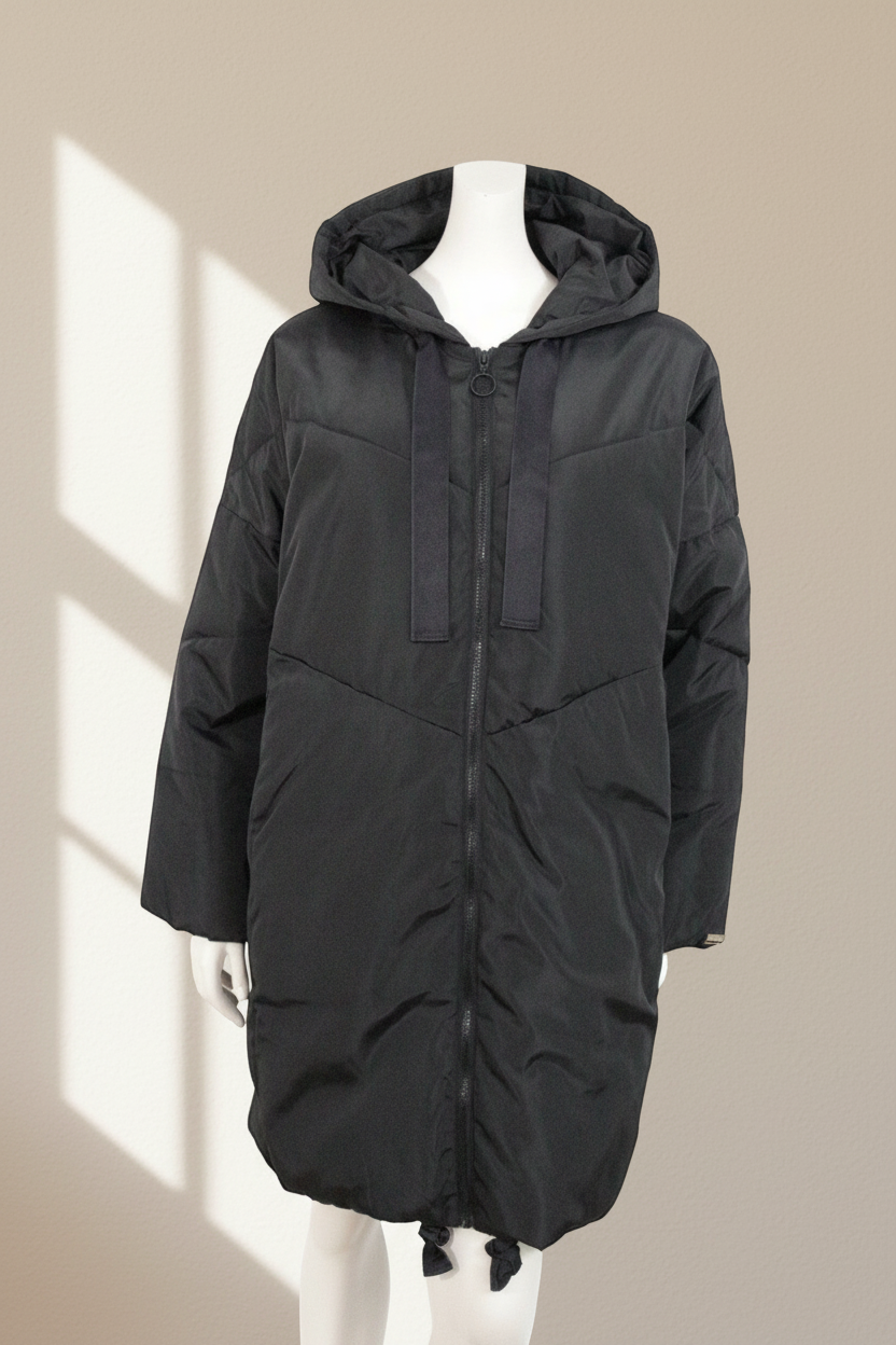 Doudoune longue noire à capuche TWIN SET présentée par Frippindealz, style moderne et confortable