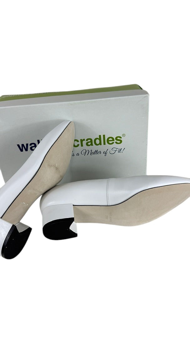 Escarpins Frippindealz Walking Cradles en cuir blanc avec talon bloc confortable de 4 cm et boîte d'origine