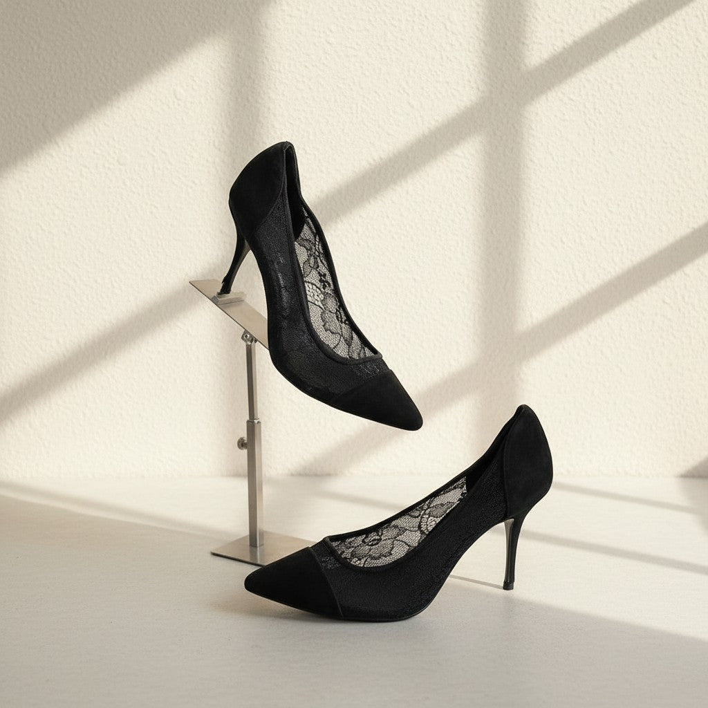 Escarpins Frippindealz Sandro noirs en dentelle et suède avec bout pointu et talons fins