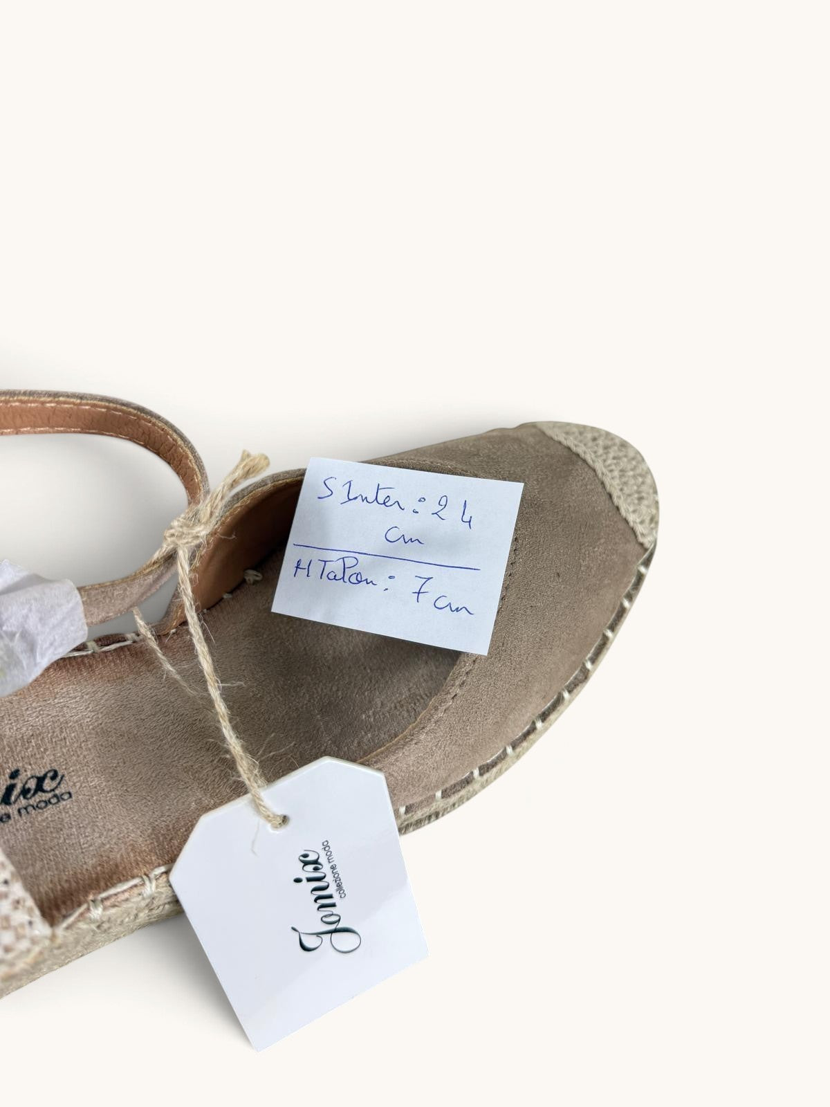Espadrilles compensées Frippindealz Jomix marron taupe effet daim avec semelle en corde tressée et bride cheville