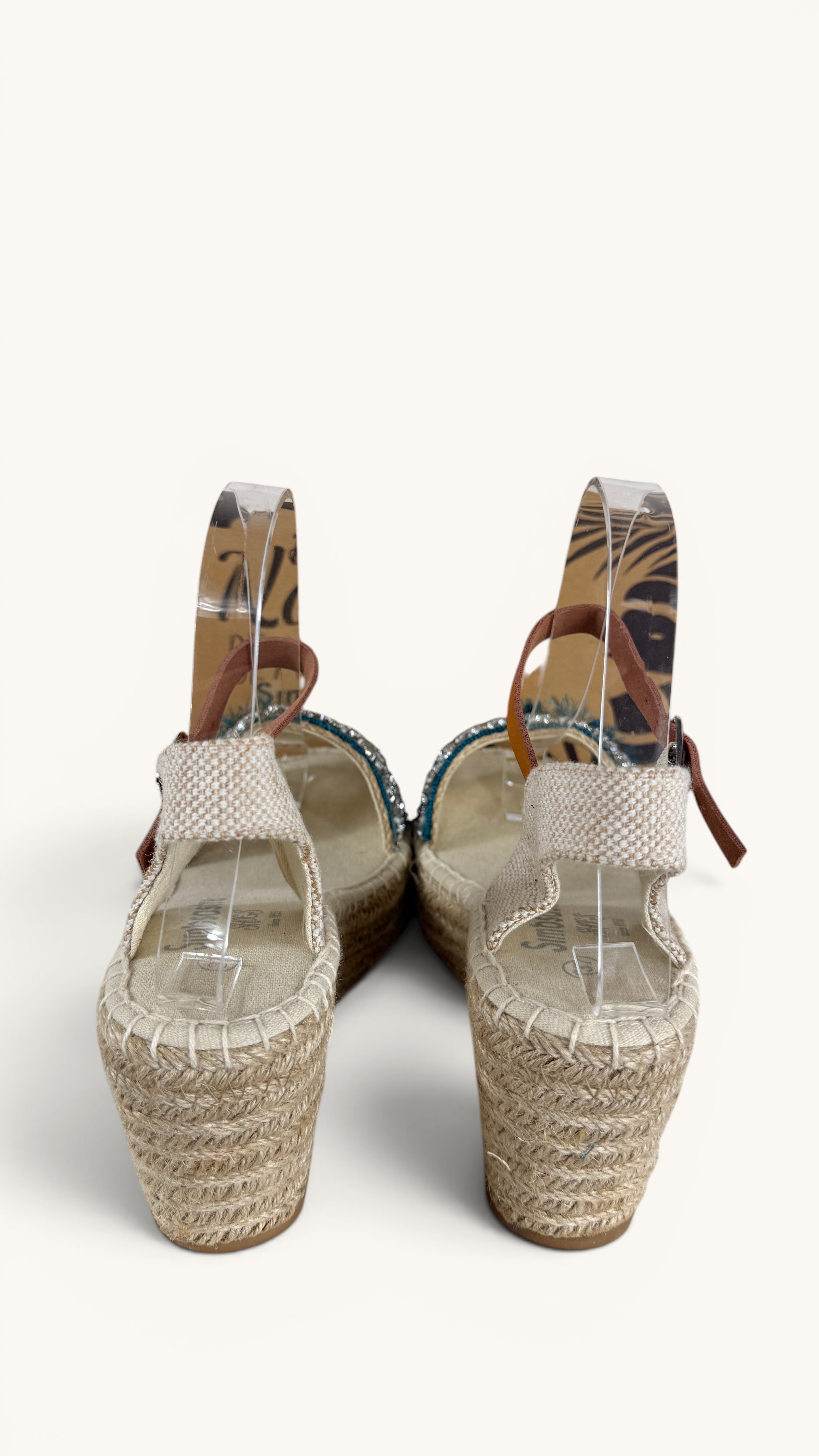Espadrilles compensées Frippindealz Simó Sastre Valentina en toile écrue, strass argentés et franges bleu turquoise.