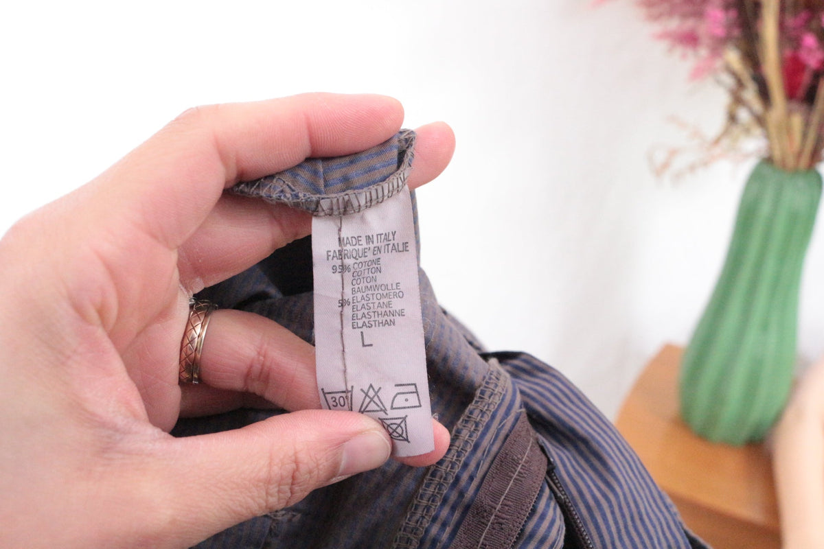 Étiquette de composition Frippindealz sur pantalon Made in Italy en coton gris rayé, taille L