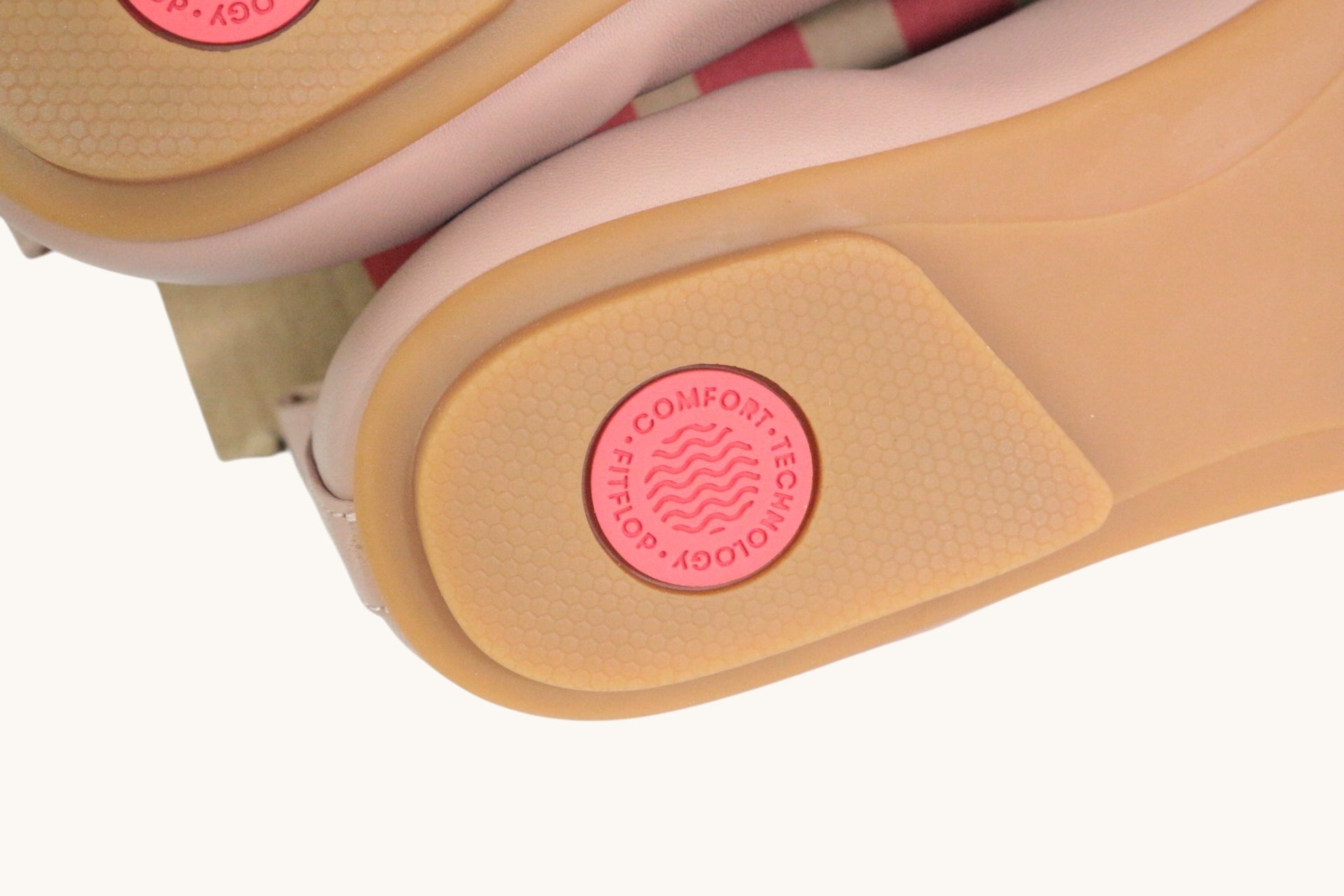 Semelle extérieure rose et gomme de ballerine Frippindealz FitFlop avec technologie Dynamicush pour un confort optimal