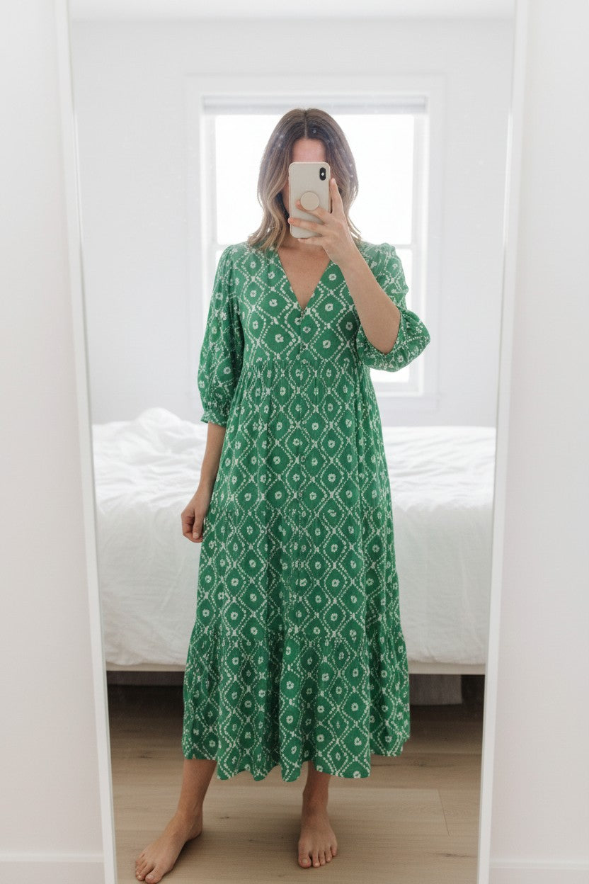 Frippindealz Goa green and white tie-dye cotton maxi dress with v-neck and puffed sleeves.