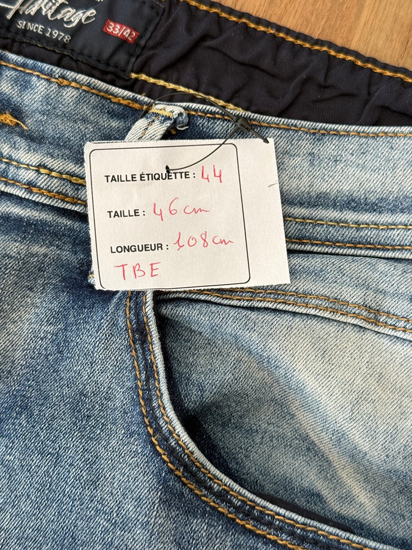 Jean homme Frippindealz Koröshi bleu stretch coupe droite avec effet délavé et étiquette de mesure