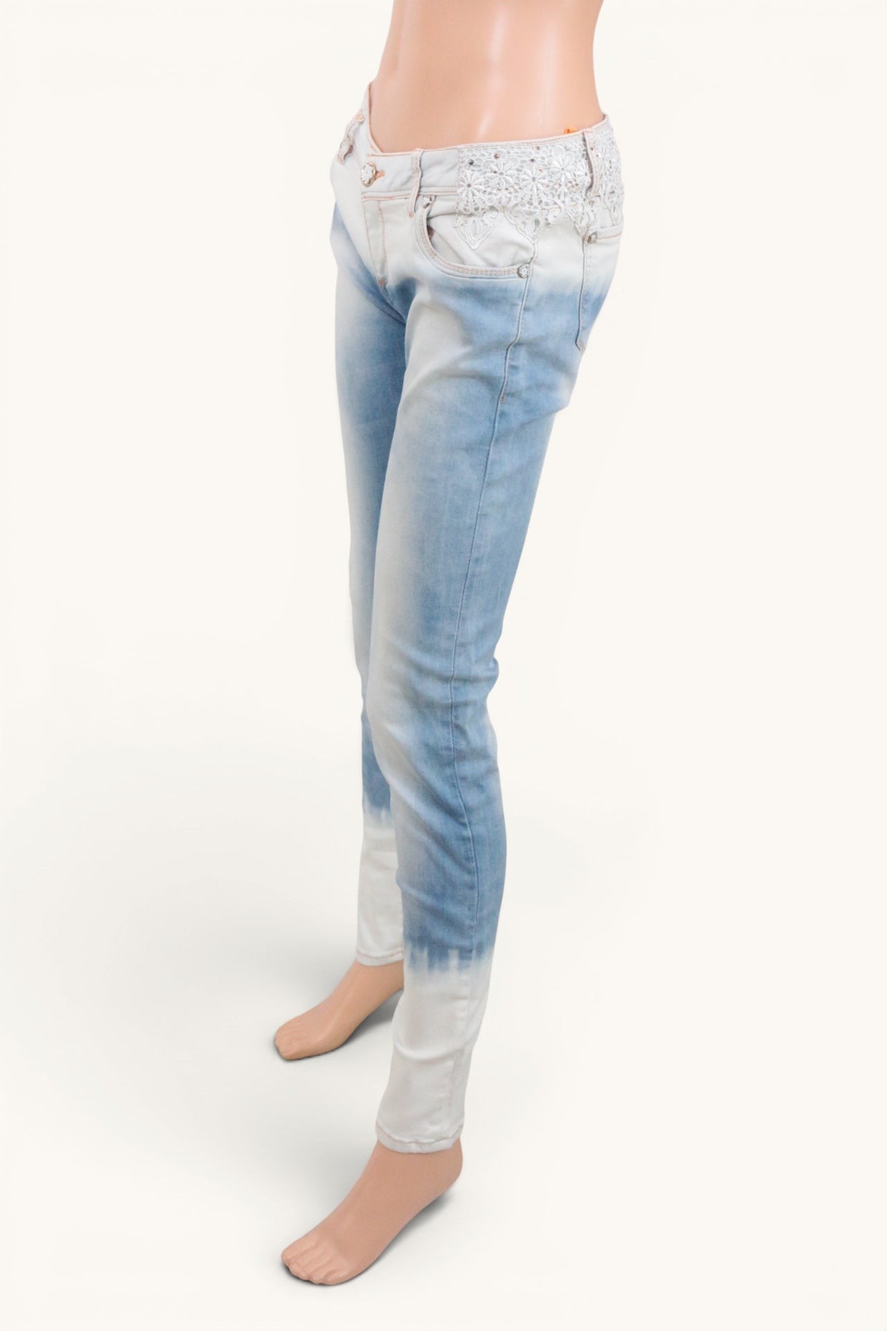 Frippindealz Jean slim taille basse bleu dégradé avec dentelle sur la ceinture, style Y2K