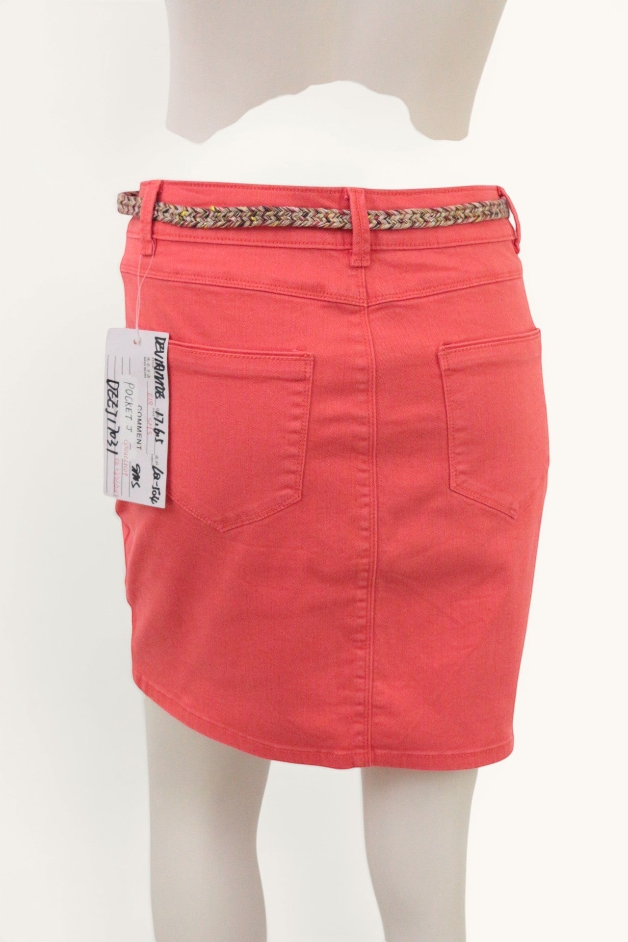 Frippindealz Jupe corail en coton stretch, taille 38, avec ceinture tressée multicolore intégrée. Coupe droite, idéale pour l'été.