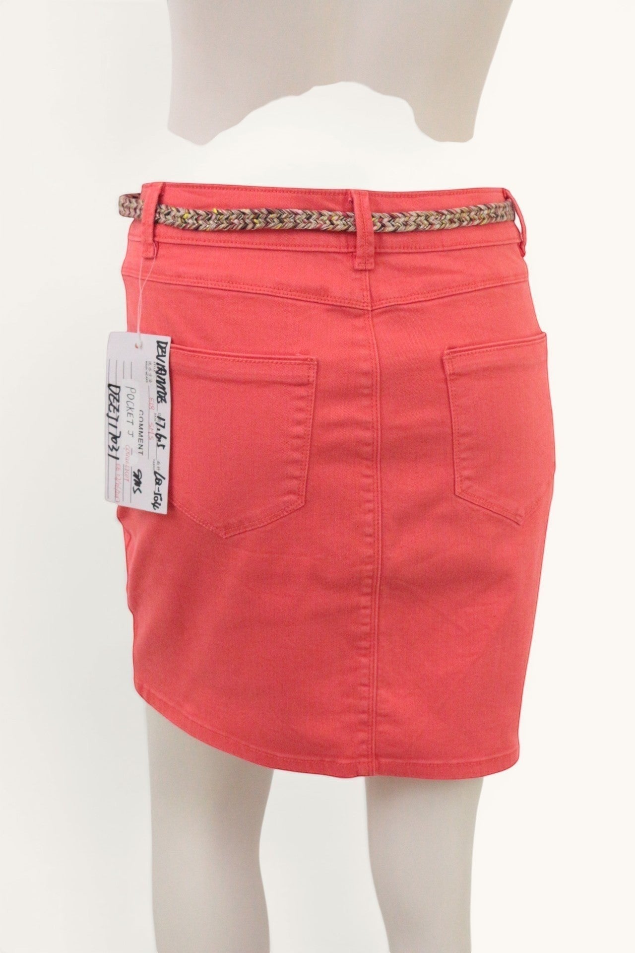 Frippindealz Jupe corail en coton stretch, taille 38, avec ceinture tressée multicolore intégrée. Coupe droite, idéale pour l'été.