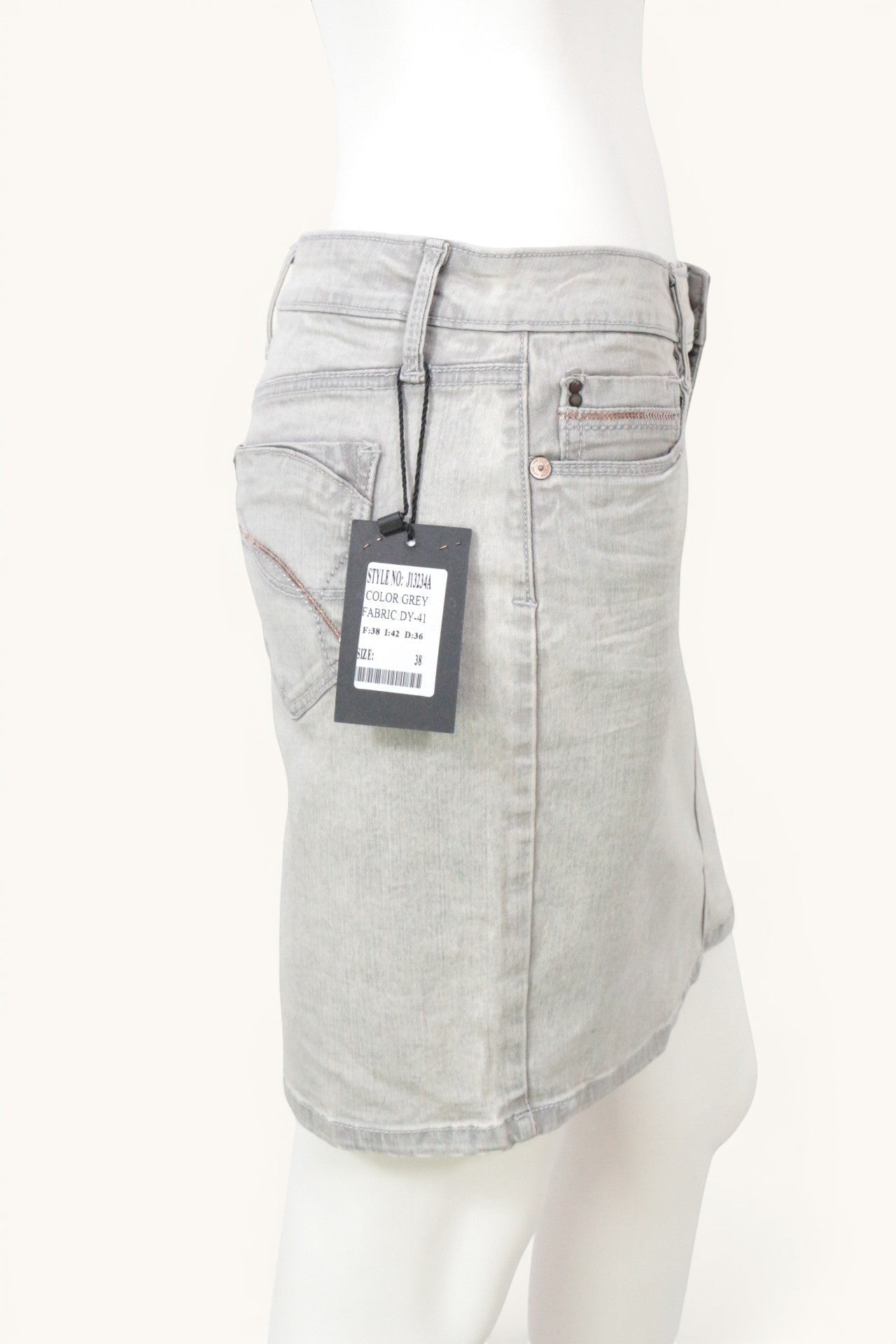 Jupe droite courte en denim gris clair délavé Frippindealz, taille 38, style Y2K, matière stretch.