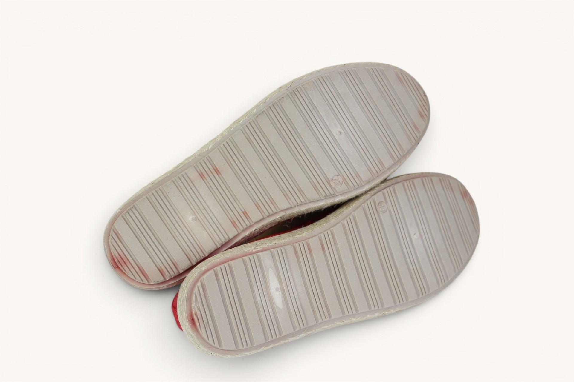 Semelles en caoutchouc striées de mocassins Frippindealz Kadiman avec contour façon corde