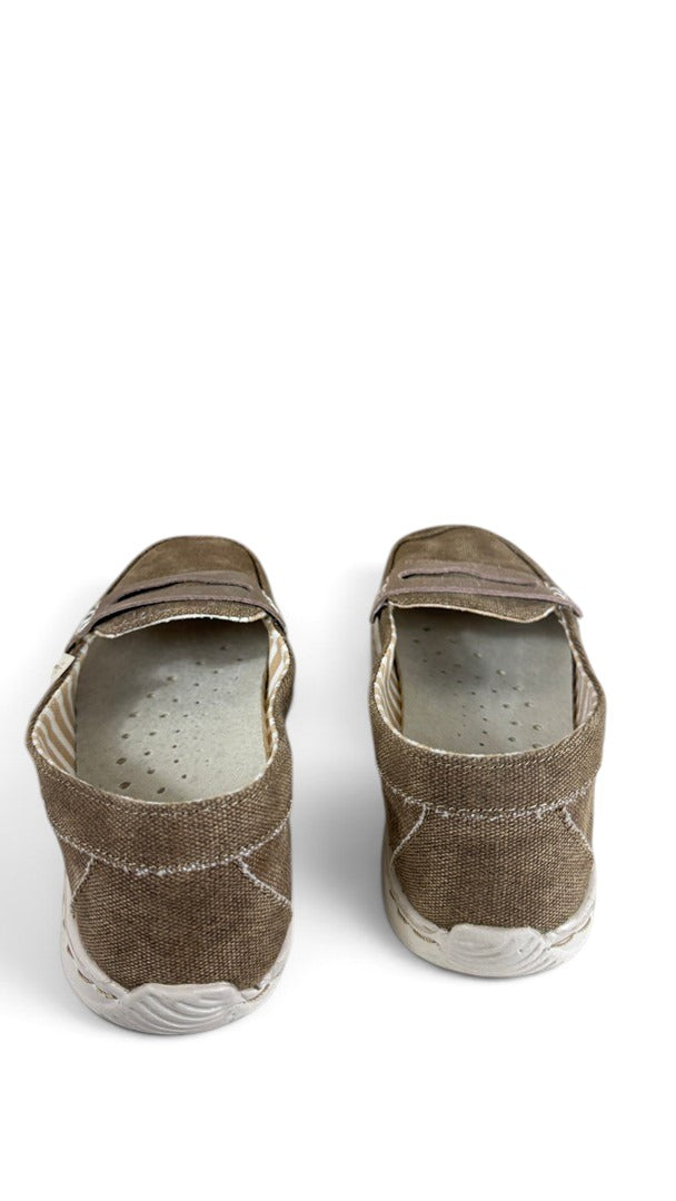 Mocassins Frippindealz Hey Dude en toile marron avec semelle blanche et doublure rayée, vue arrière