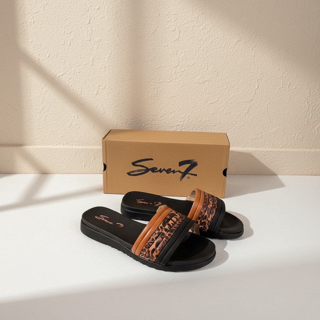 Mules Frippindealz Seven7 à motif léopard et brides camel avec semelle ergonomique noire et boîte de rangement