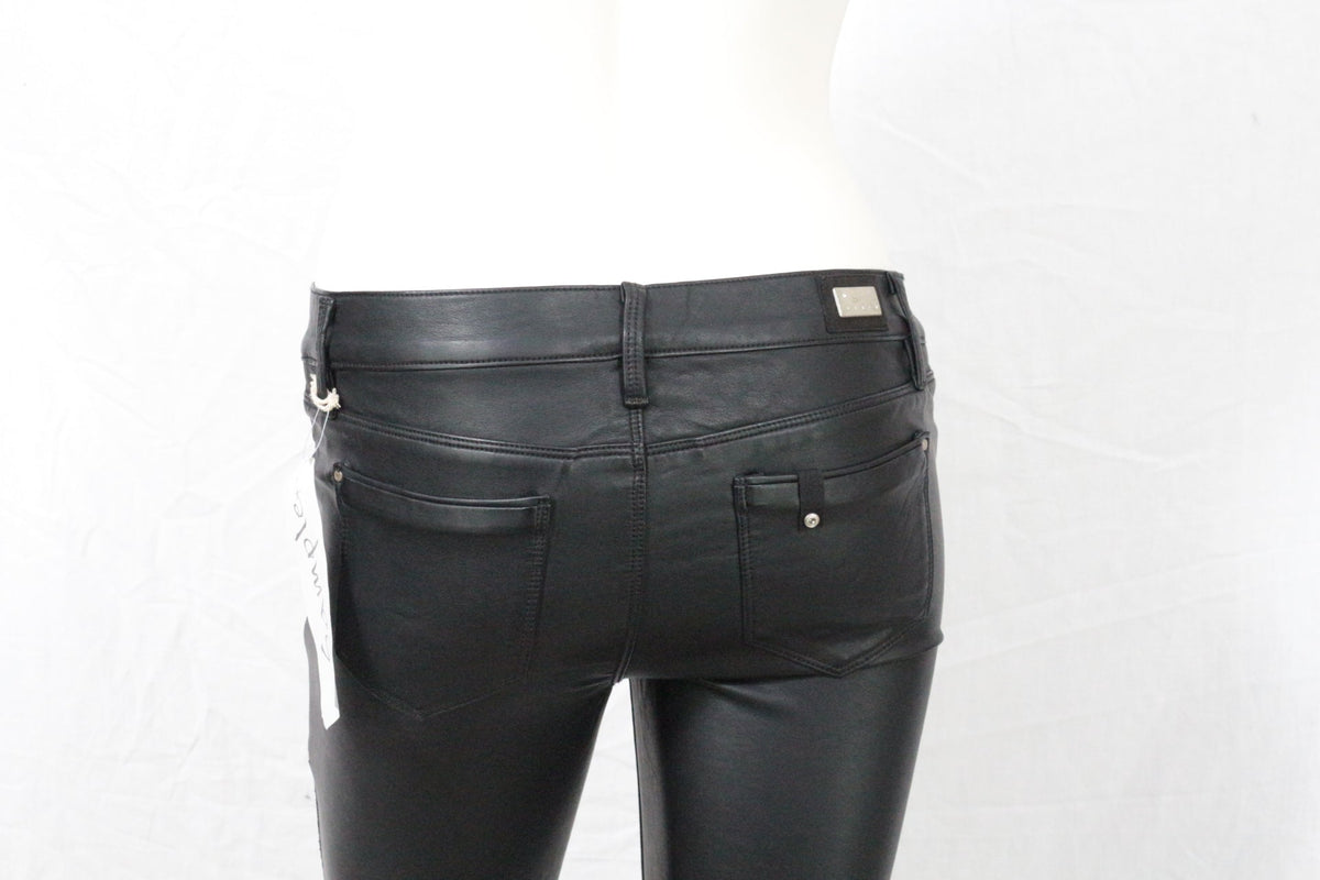 Pantalon biker noir en cuir Love Denim par Frippindealz avec poches arrière et détails zippés, coupe slim prototype