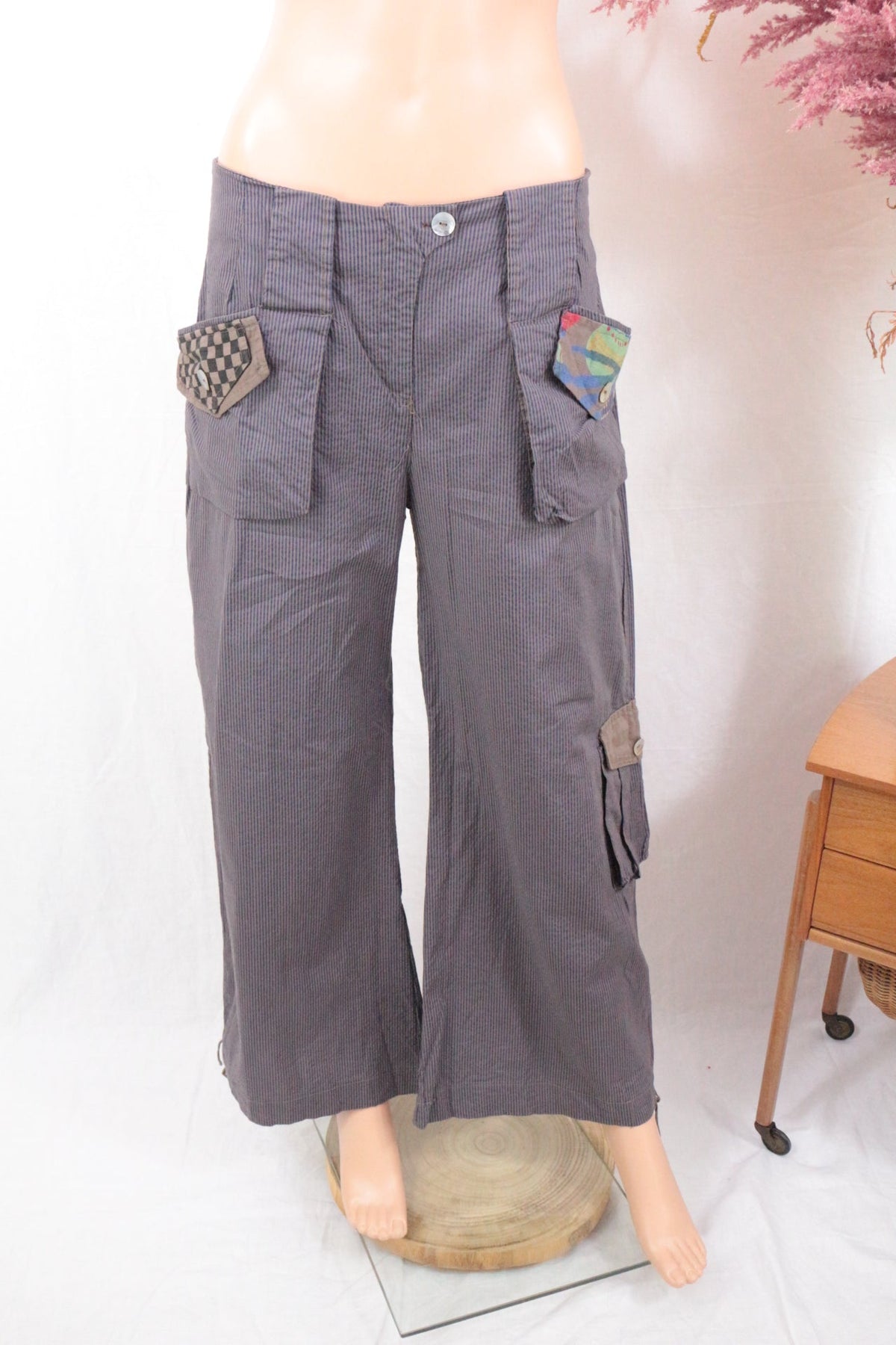 Pantalon Frippindealz Made in Italy gris à rayures fines, coupe ample avec poches avant à motifs originaux