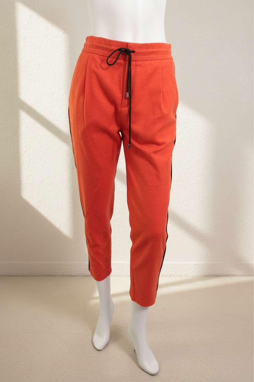Pantalon de jogging chic Frippindealz orange en mélange de laine avec taille élastique et bandes latérales noires