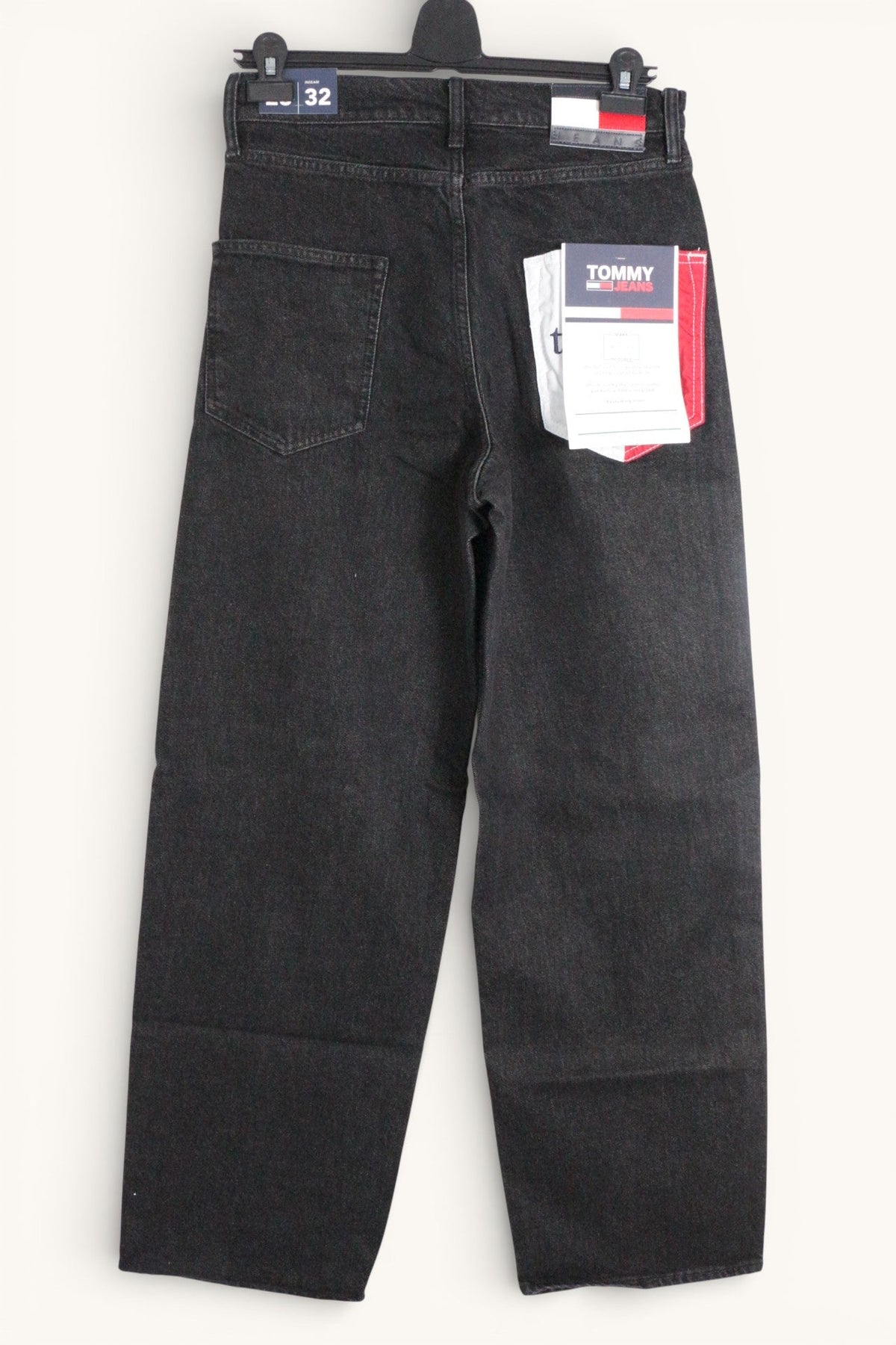Pantalon Tommy Hilfiger noir en coton recyclé Frippindealz, neuf avec étiquettes, vue arrière