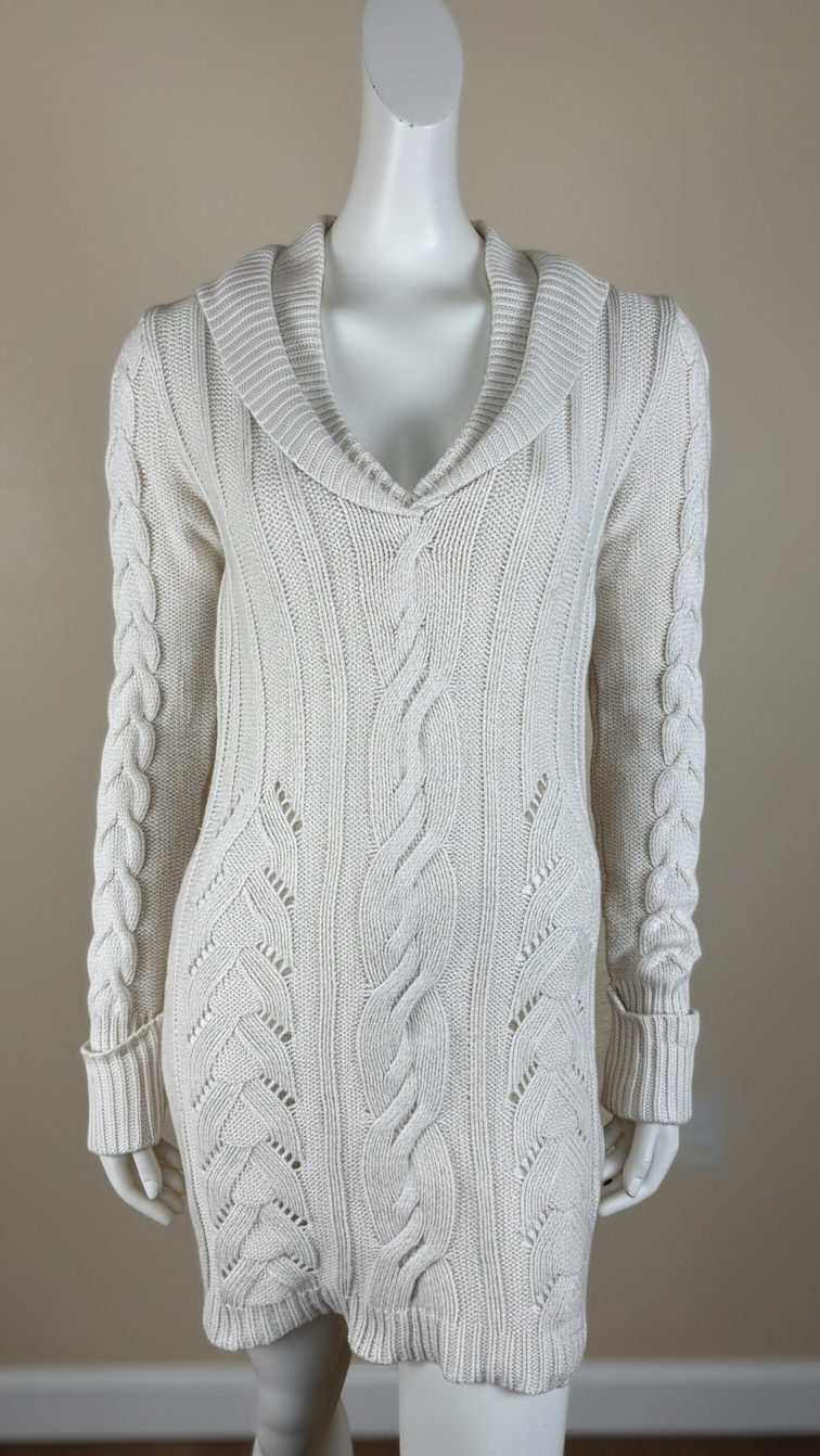 Pull long Frippindealz Pepe Jeans crème en maille torsadée avec col châle sur mannequin