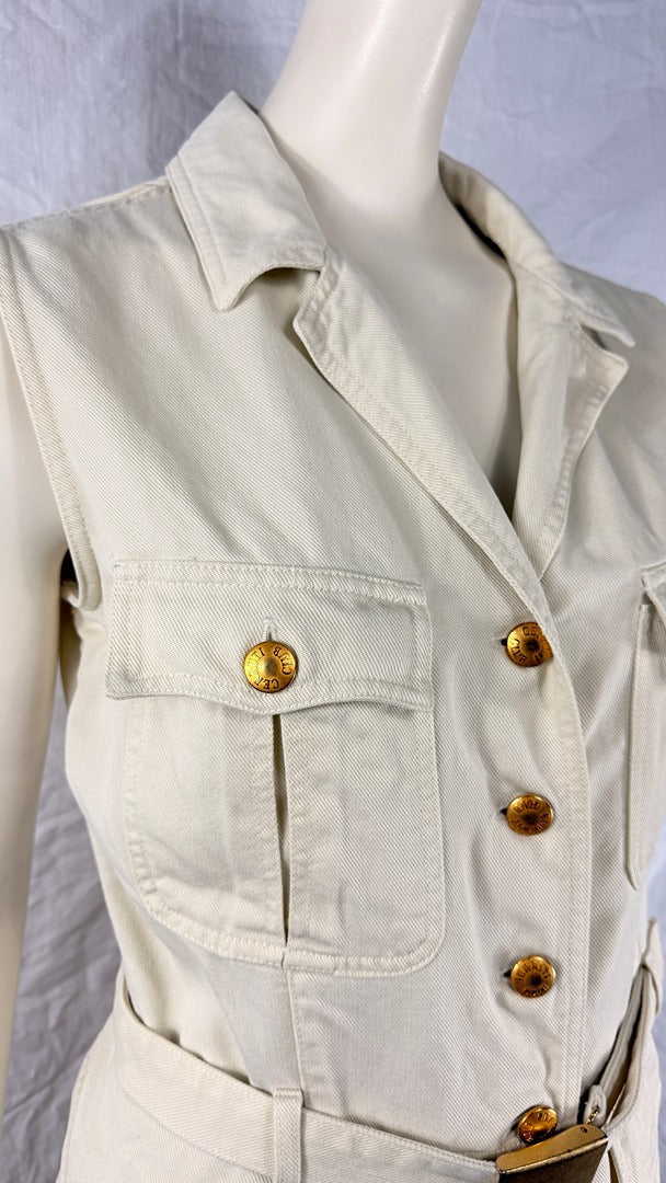 Robe chemise sans manches Frippindealz en tencel crème avec boutons dorés gravés et poches poitrine