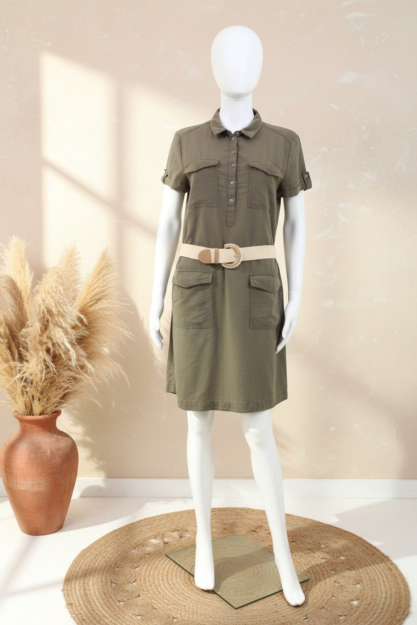 Robe chemisier Frippindealz kaki en coton avec poches poitrine, col chemise, manches courtes et ceinture claire