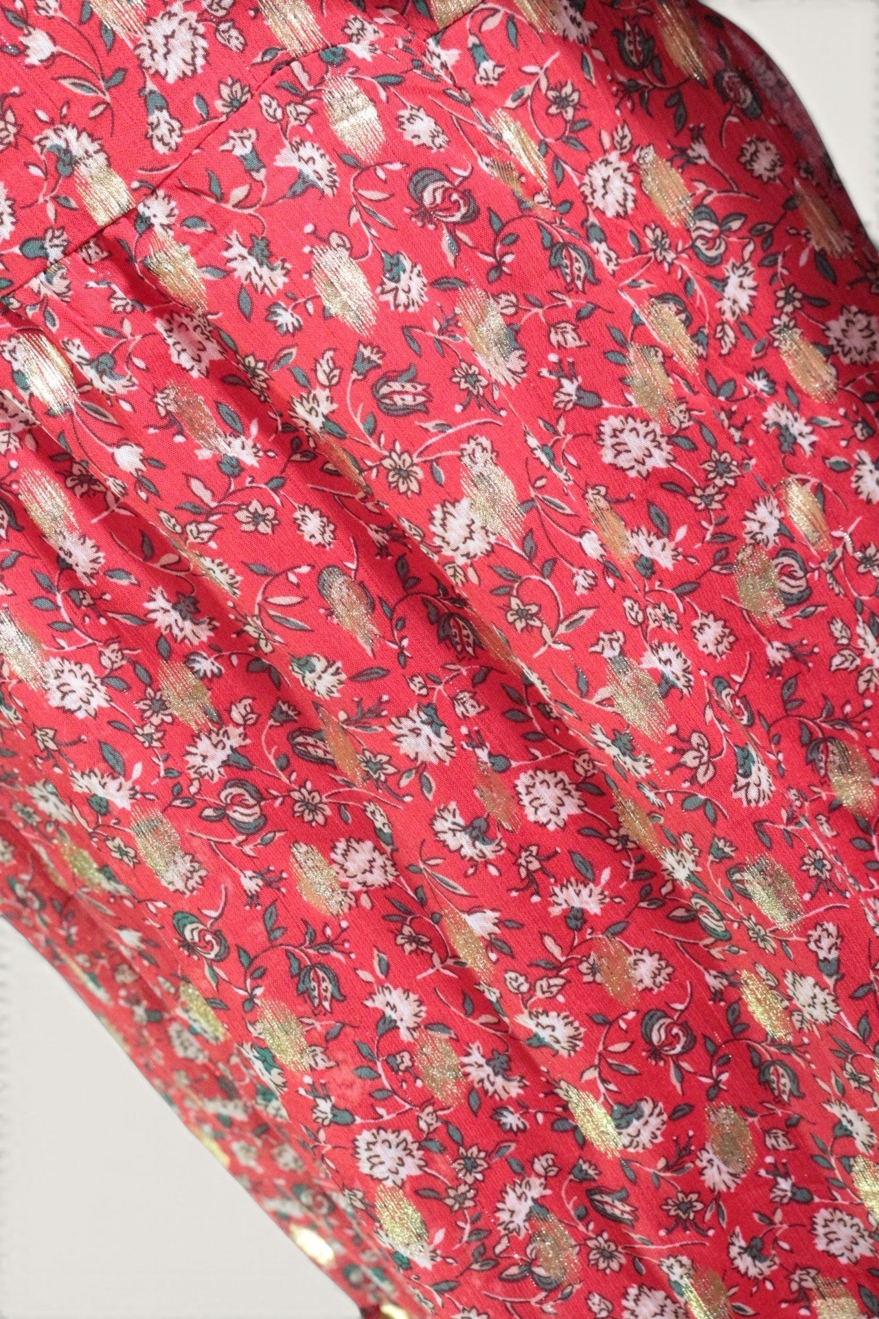 Robe courte Frippindealz Lili & Lala rouge à motifs floraux dorés et blancs en polyester