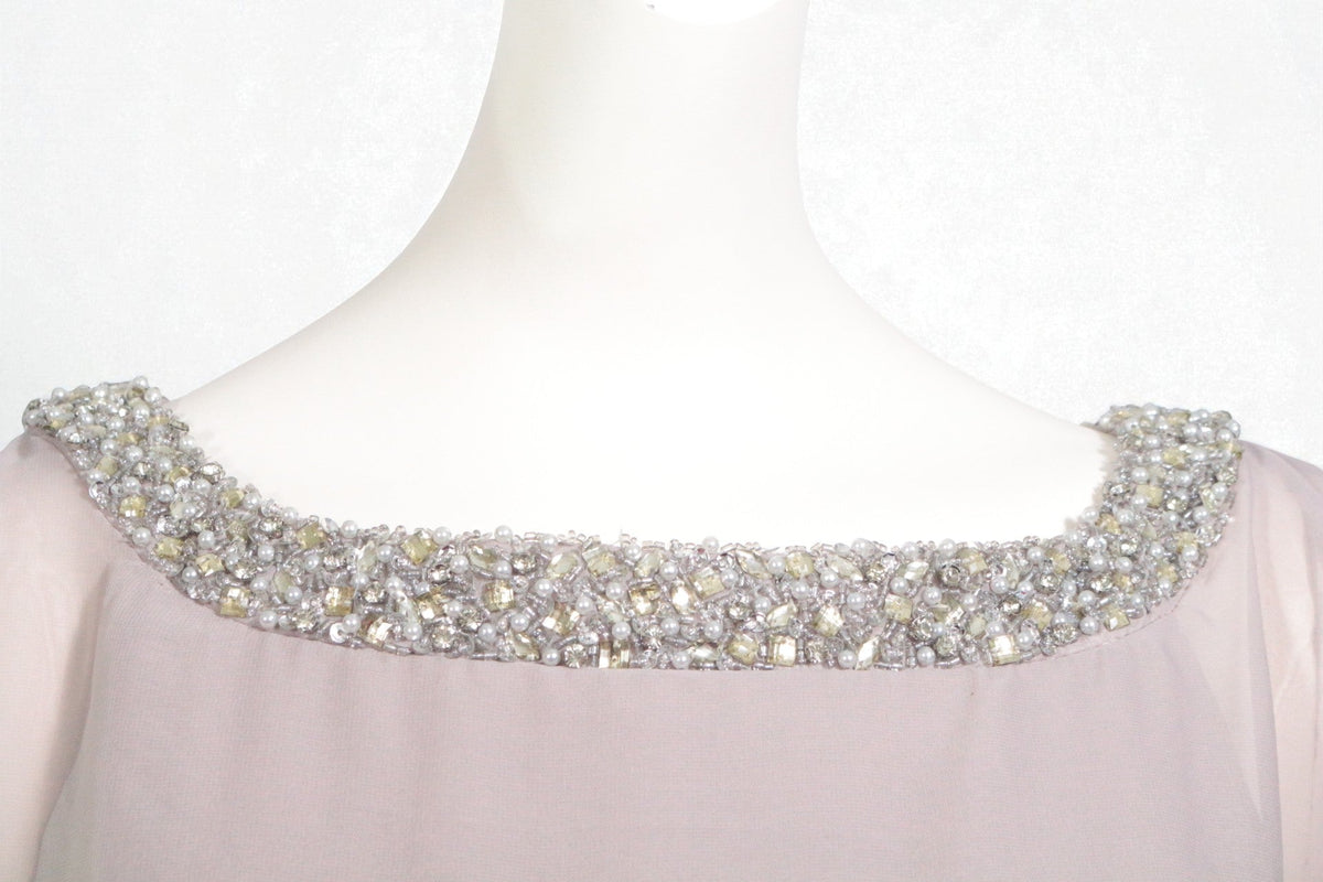 Robe courte Frippindealz grise en polyester avec col orné de perles et cristaux scintillants