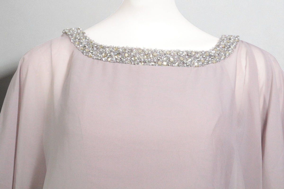 Robe courte Frippindealz grise en polyester avec col orné de perles scintillantes pour une allure bohème chic