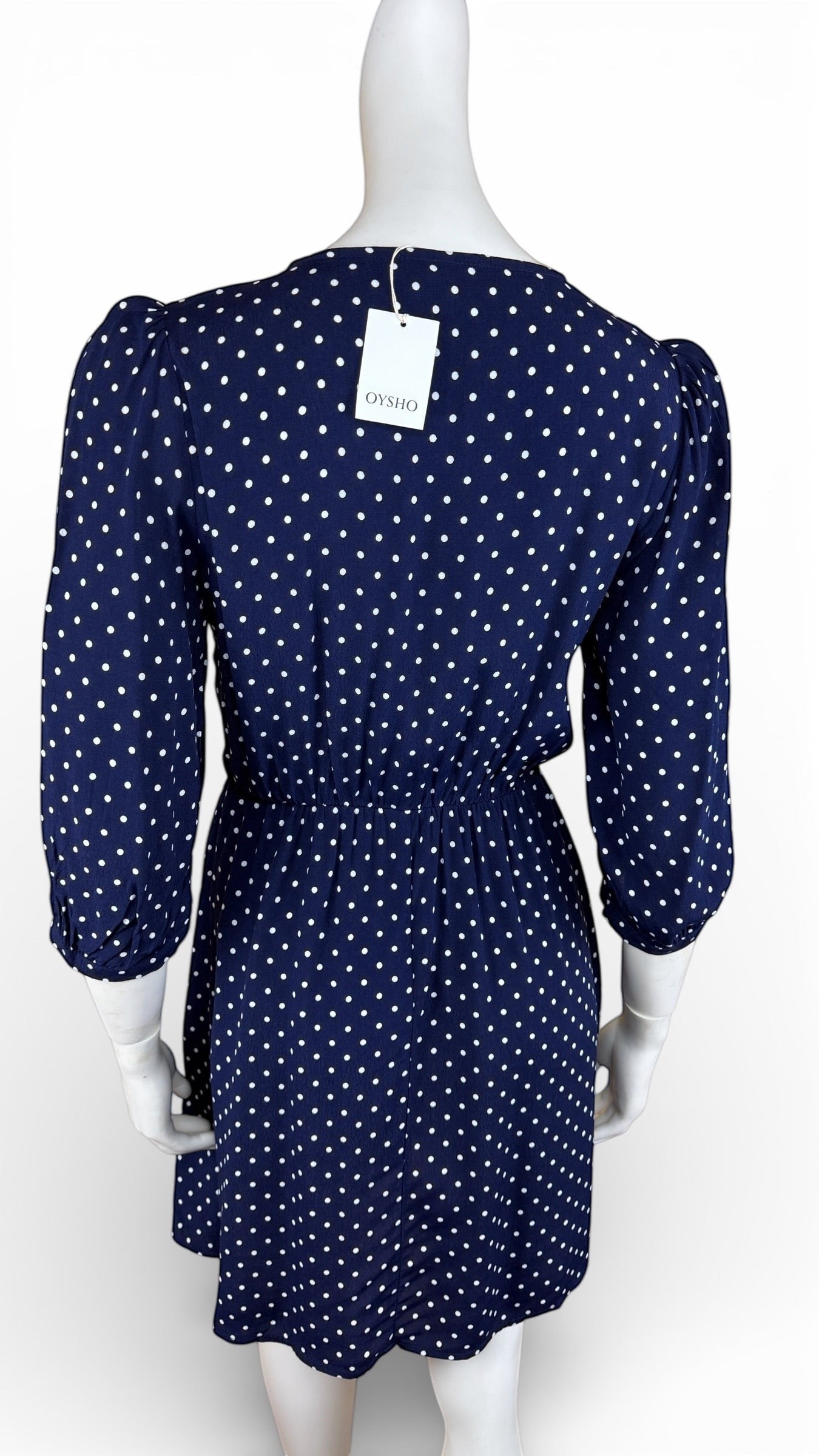 Frippindealz Robe courte Oysho bleu marine à pois blancs en viscose, taille XS. Manches 3/4, taille élastiquée.