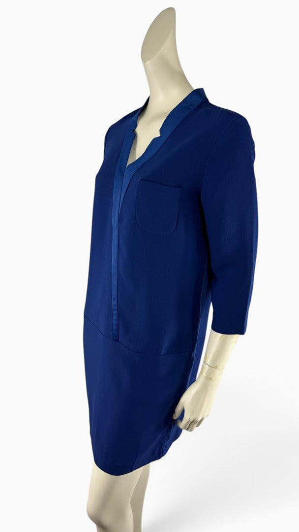 Robe droite bleu cobalt Frippindealz en polyester avec col en V, manches trois quarts et poche poitrine