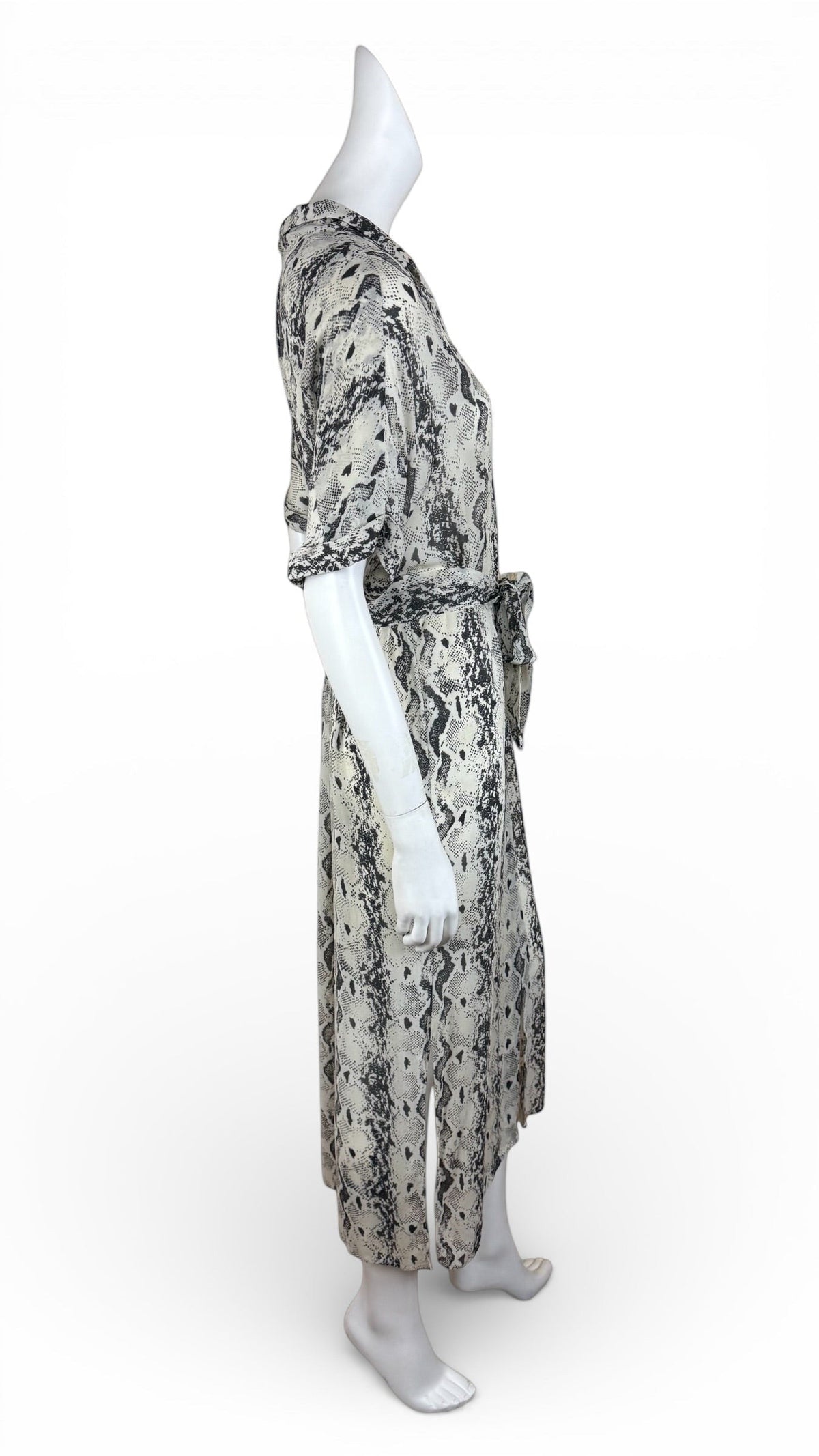 Robe longue Frippindealz en viscose beige et marron avec imprimé python, coupe fluide et ceinture amovible