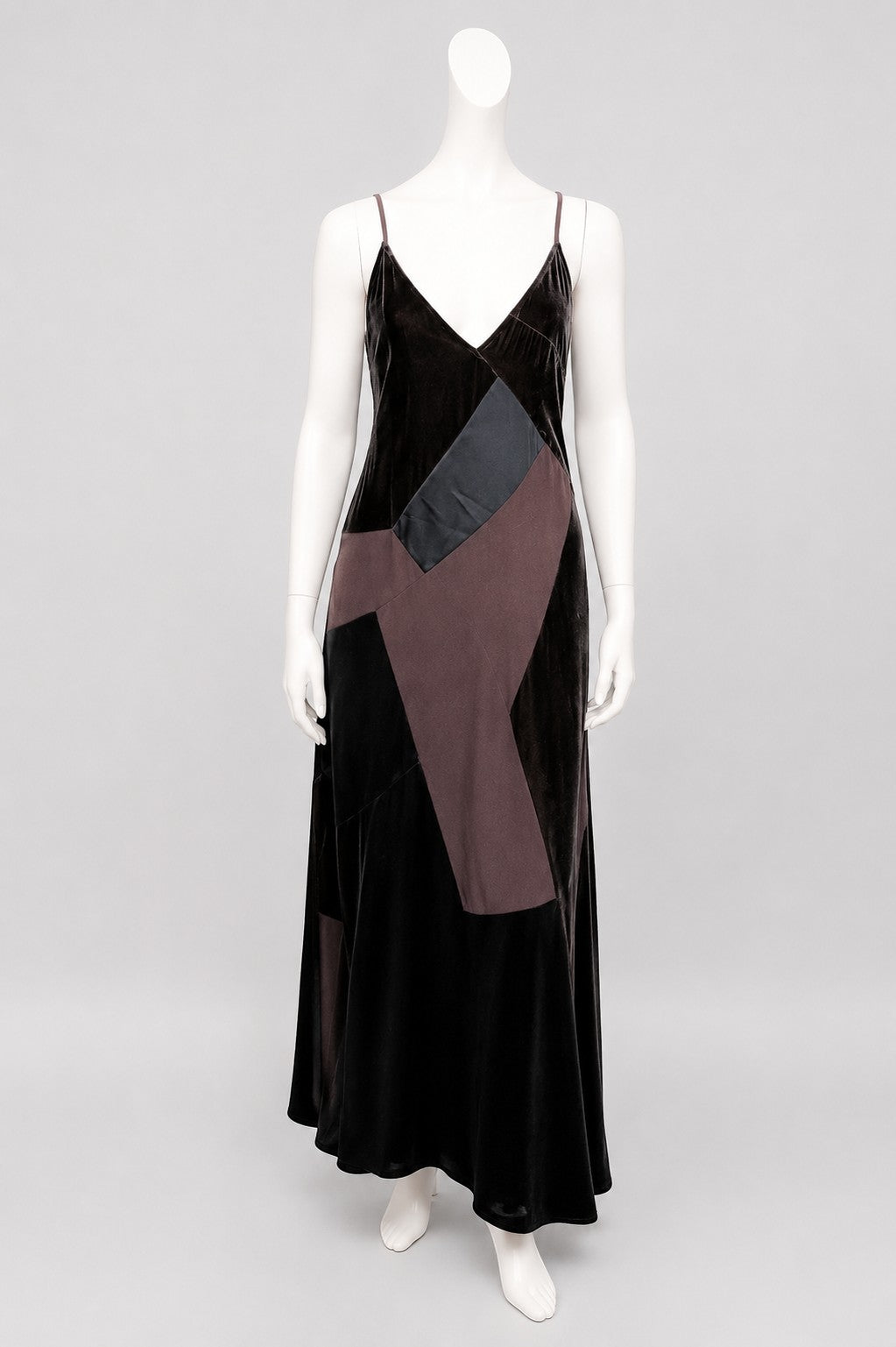 Robe longue Frippindealz Zara en velours marron et noir avec empiècements géométriques et fines bretelles