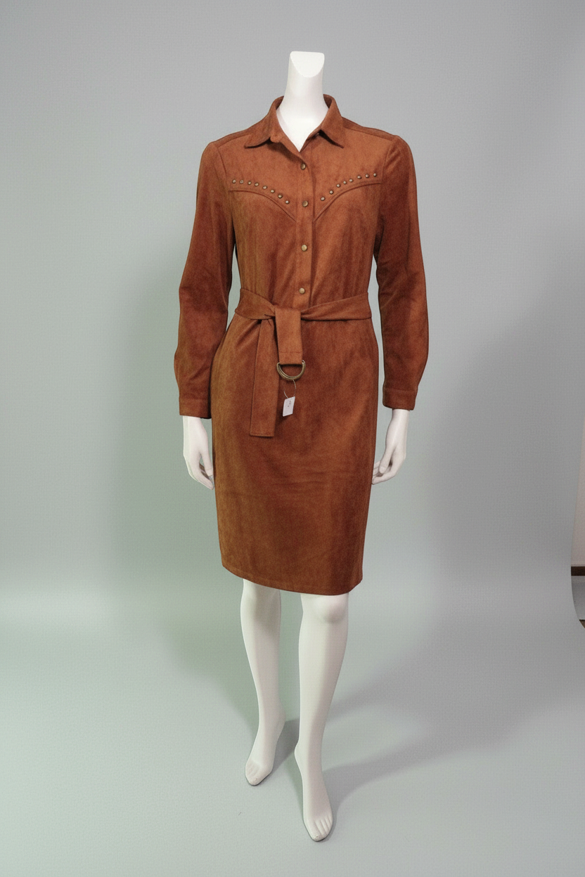 Robe mi-longue Frippindealz couleur cognac en polyester et spandex, style saharienne avec ceinture et détails cloutés