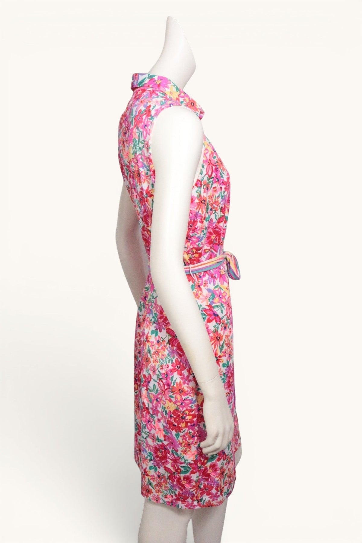 Robe mi-longue Frippindealz K design sans manches à imprimé floral rouge et multicolore avec col chemise et ceinture