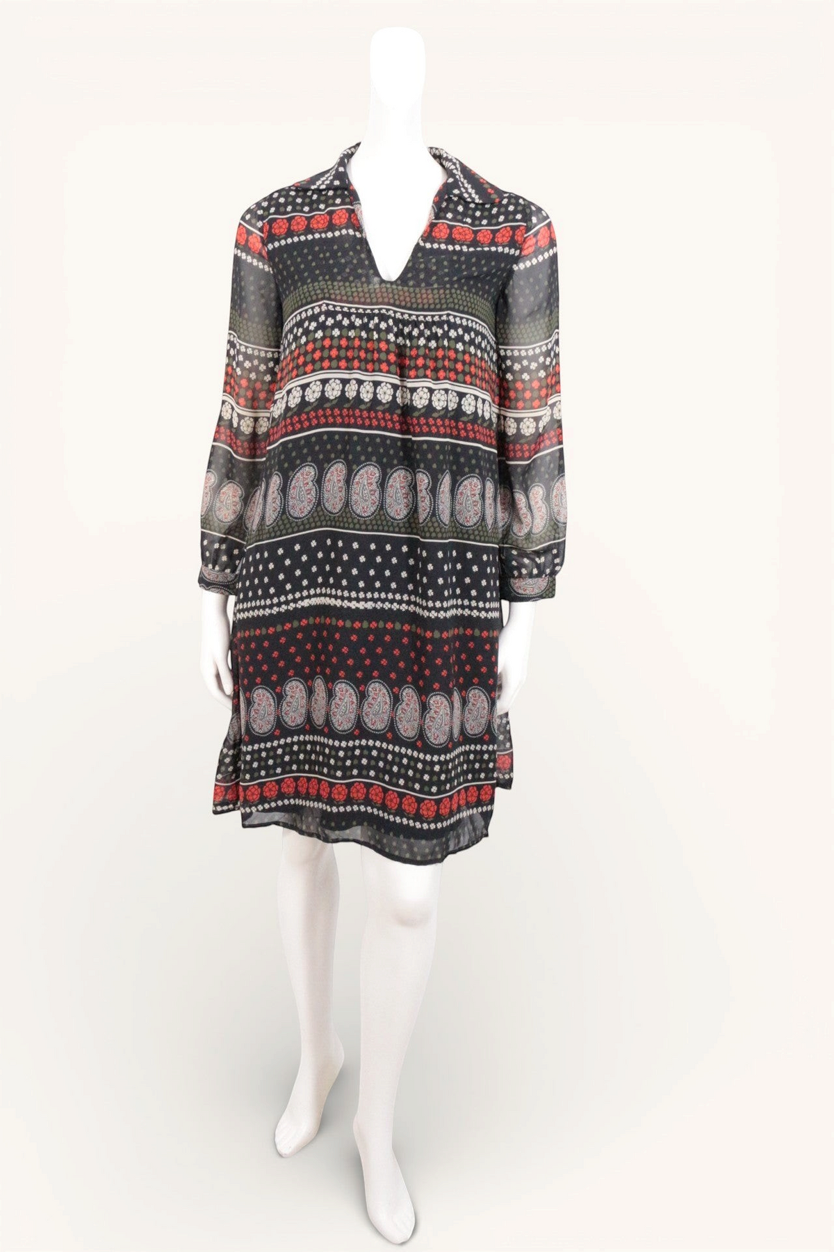 Robe mi-longue Frippindealz Molly Bracken en polyester fluide noir, kaki et rouge avec motifs imprimés audacieux