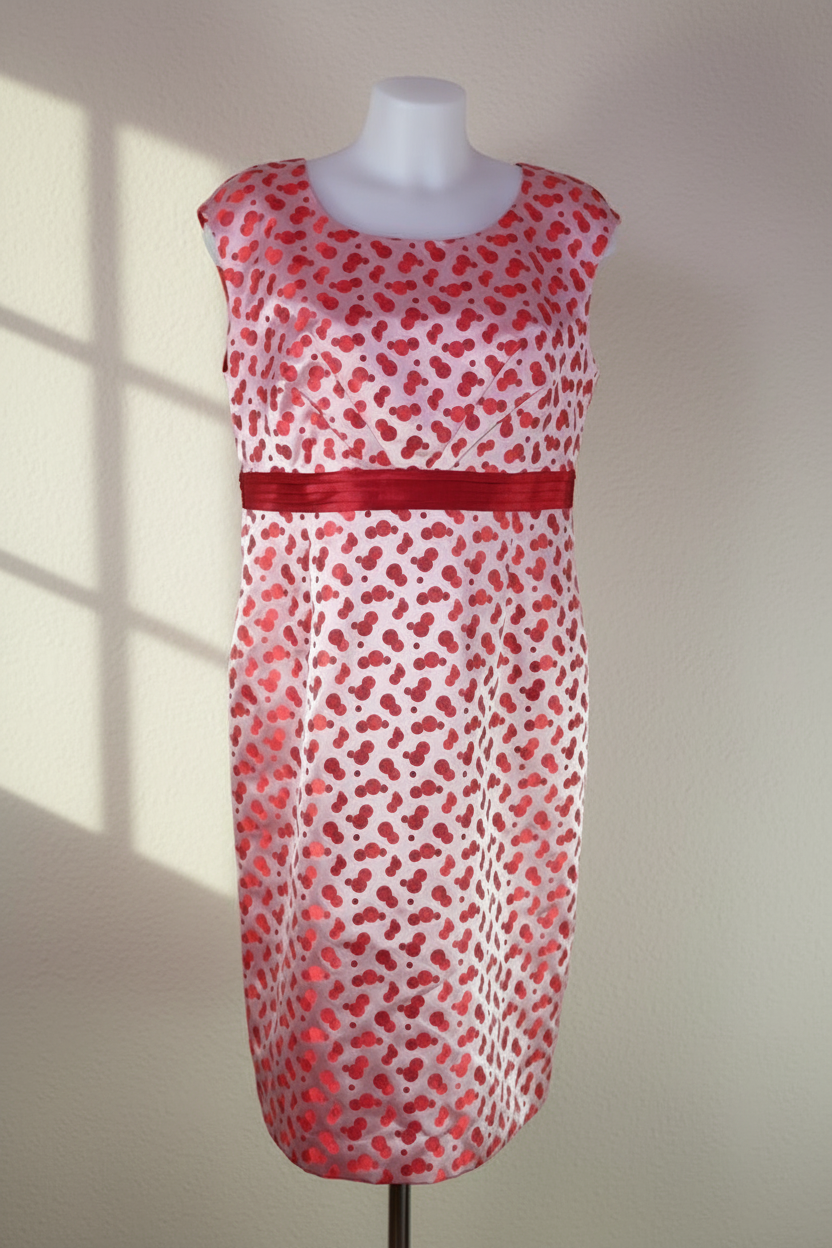 Robe midi Frippindealz Vava Exclusives London rose à pois rouges avec ceinture contrastée et encolure ronde