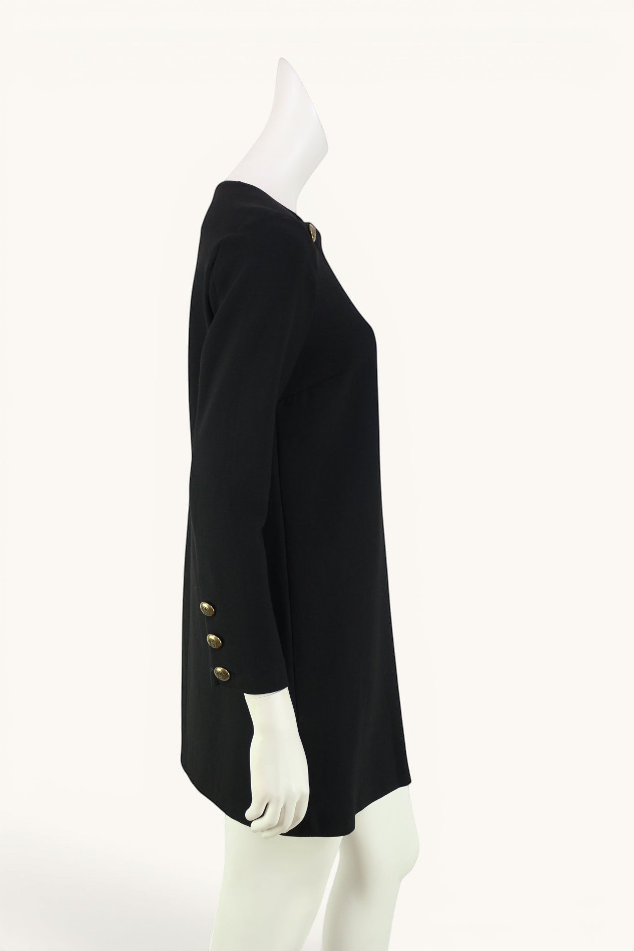 Frippindealz Robe noire Zara Woman à manches longues, col carré, boutons dorés style officier, coupe droite. Taille M.