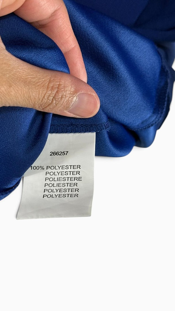 Etiquette de composition 100% polyester de la robe bleu cobalt Frippindealz