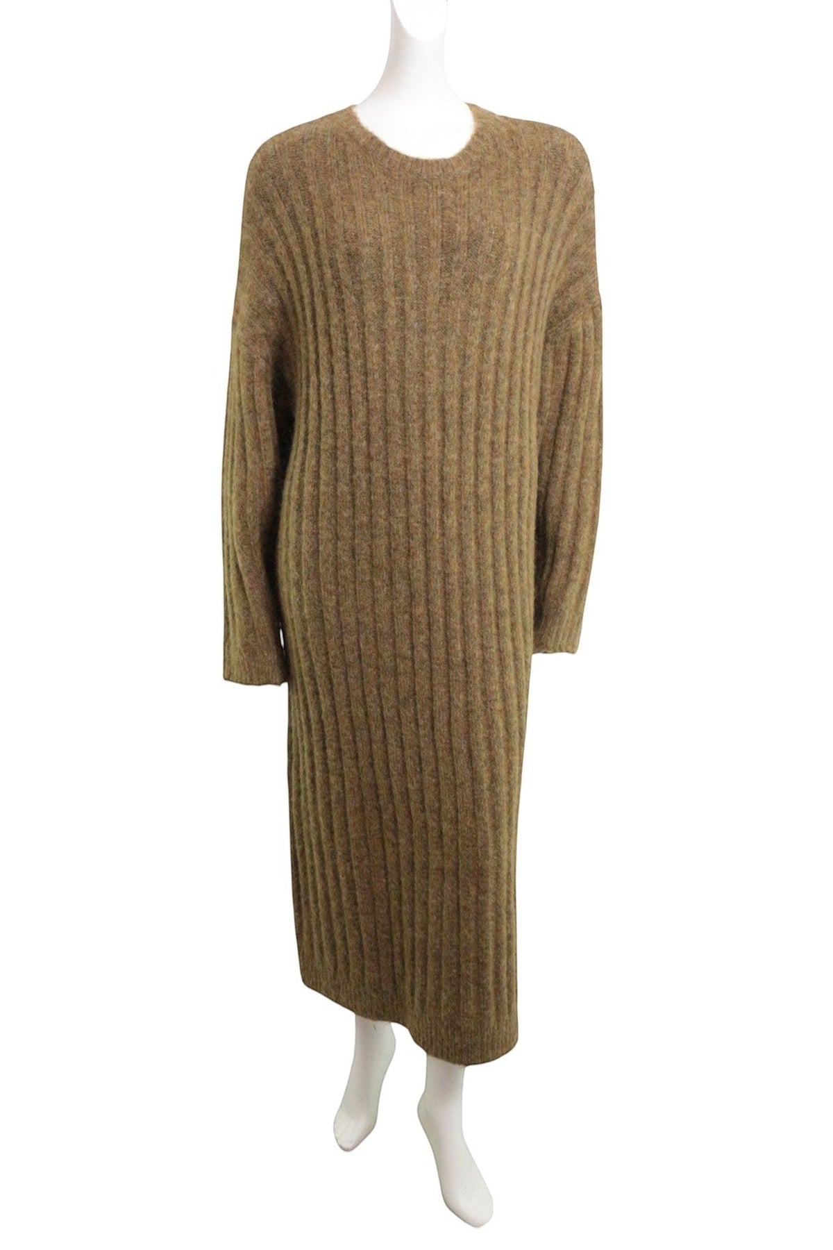 Robe pull longue Frippindealz Zara kaki en maille côtelée douce, col rond et coupe décontractée sur mannequin