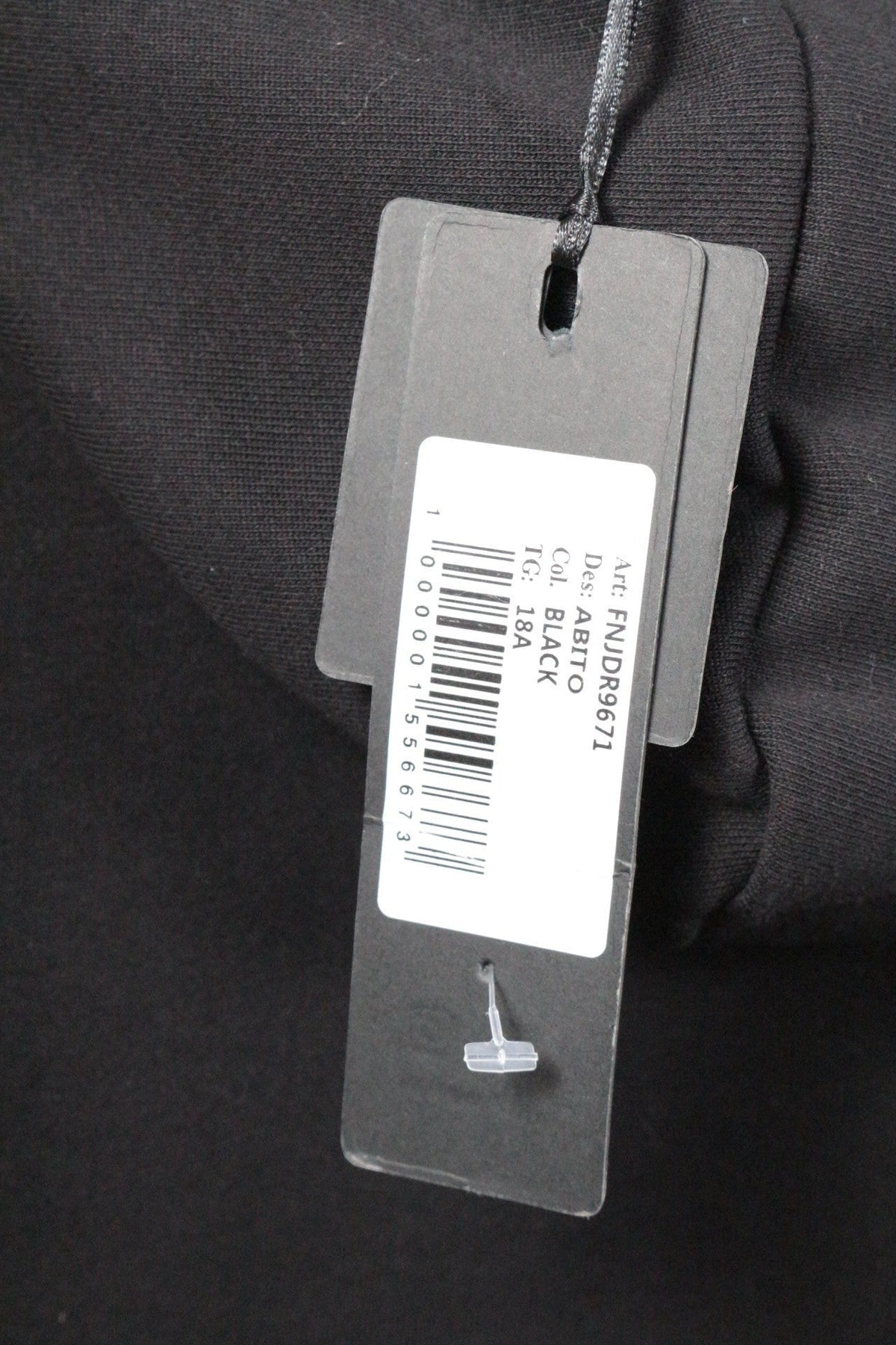 Étiquette de prix Frippindealz sur une robe sweat noire en coton avec détails de référence et code-barres