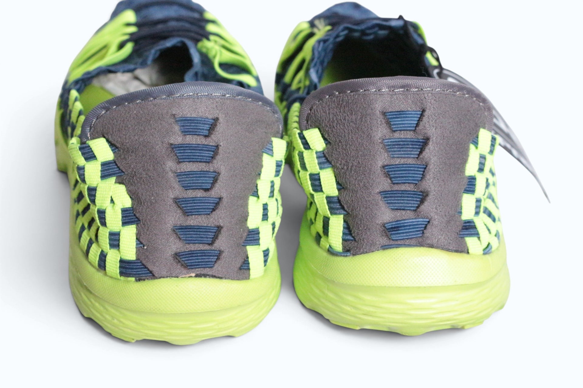 Baskets femme Frippindealz Rock Spring en textile tressé bleu et vert fluo avec semelle souple vue arrière