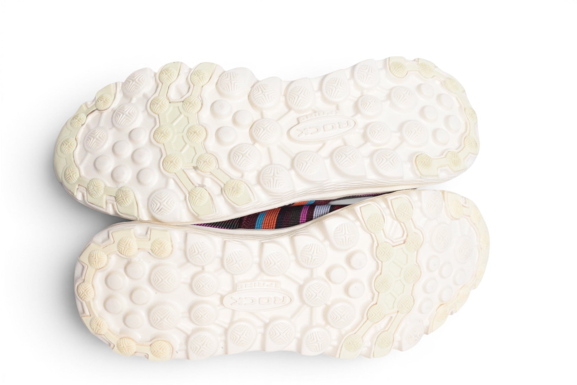 Semelles blanches texturées des baskets tressées multicolores Frippindealz Rock Spring
