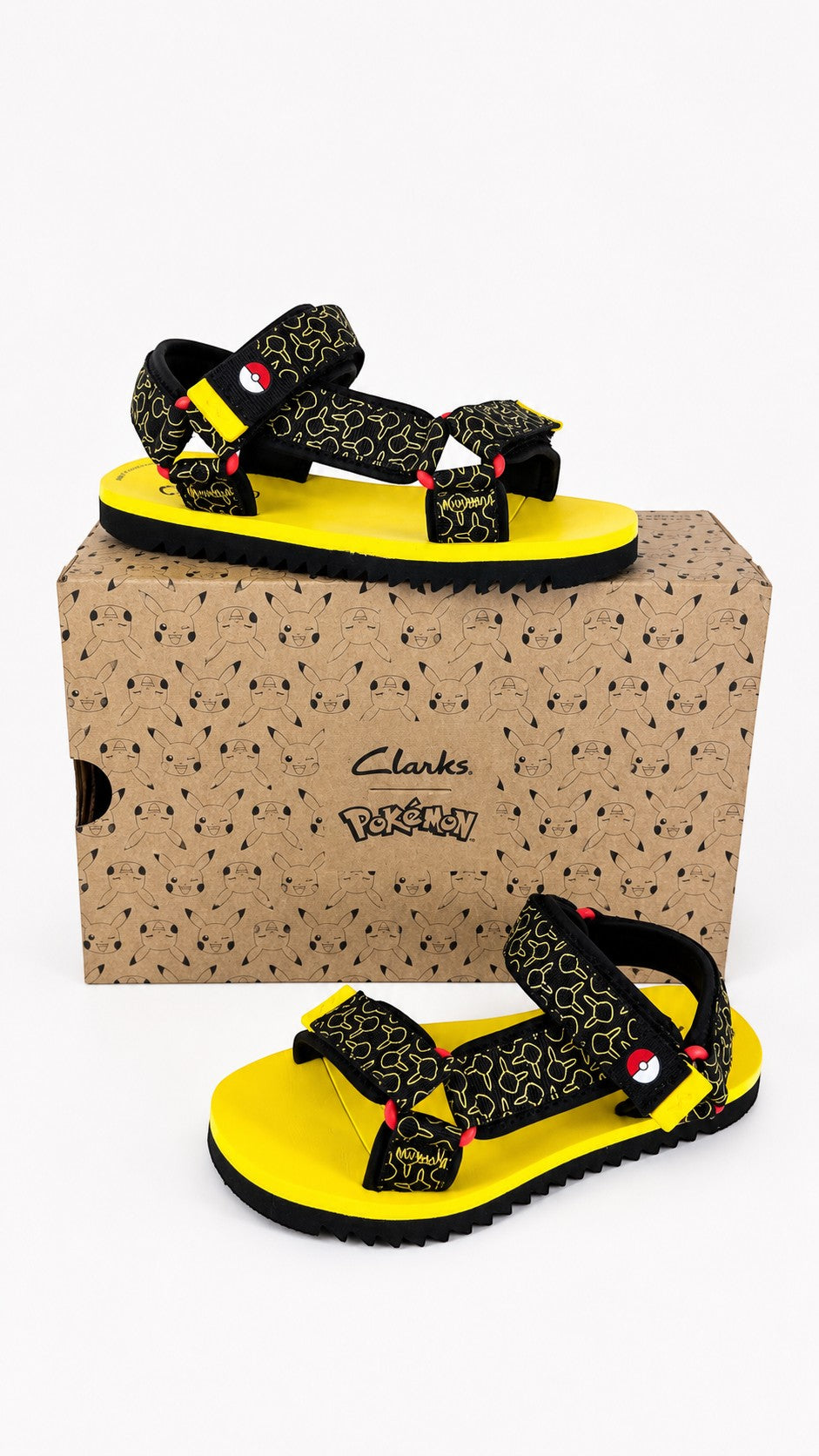 Sandales enfant Frippindealz Clarks x Pokémon Peak Go O noires et jaunes avec motif Pikachu et boîte collector