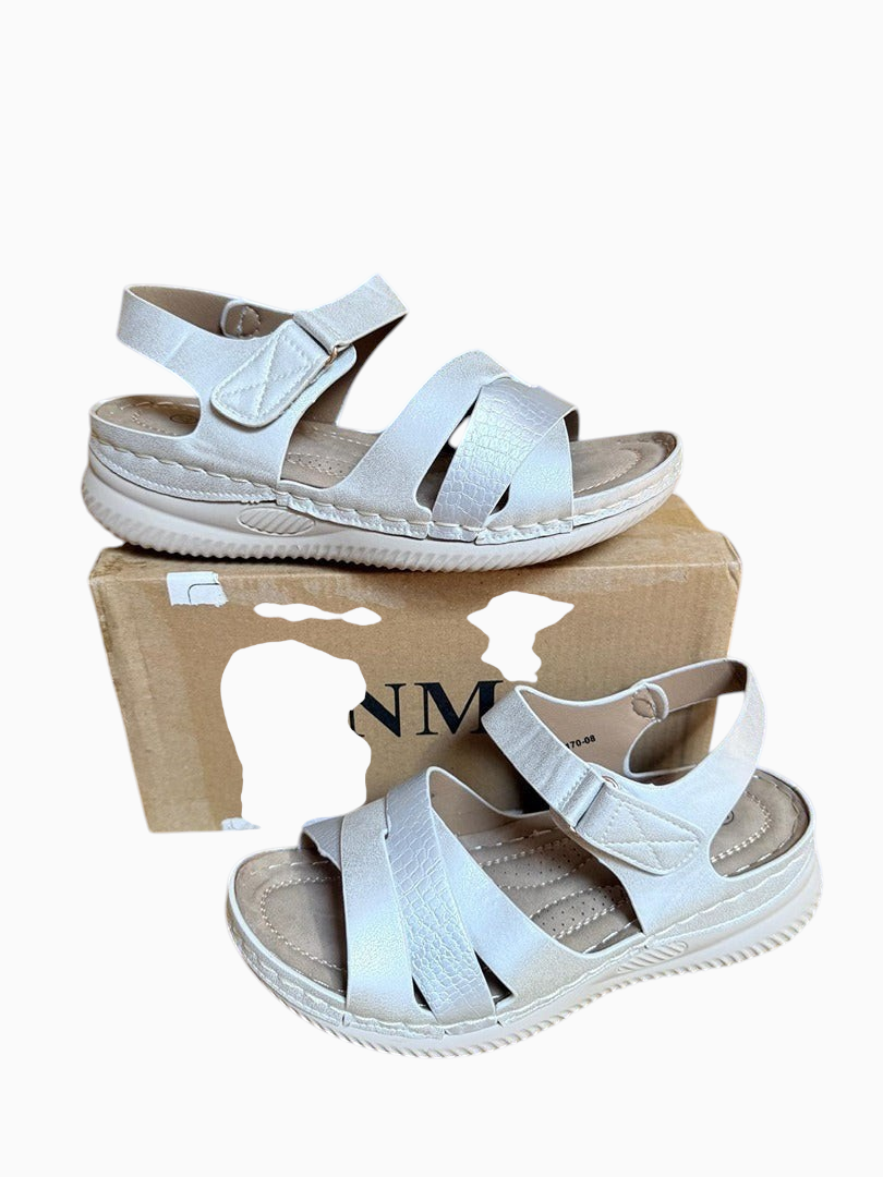 Sandales compensées Frippindealz NM crème à brides croisées effet crocodile et semelle plateforme crantée