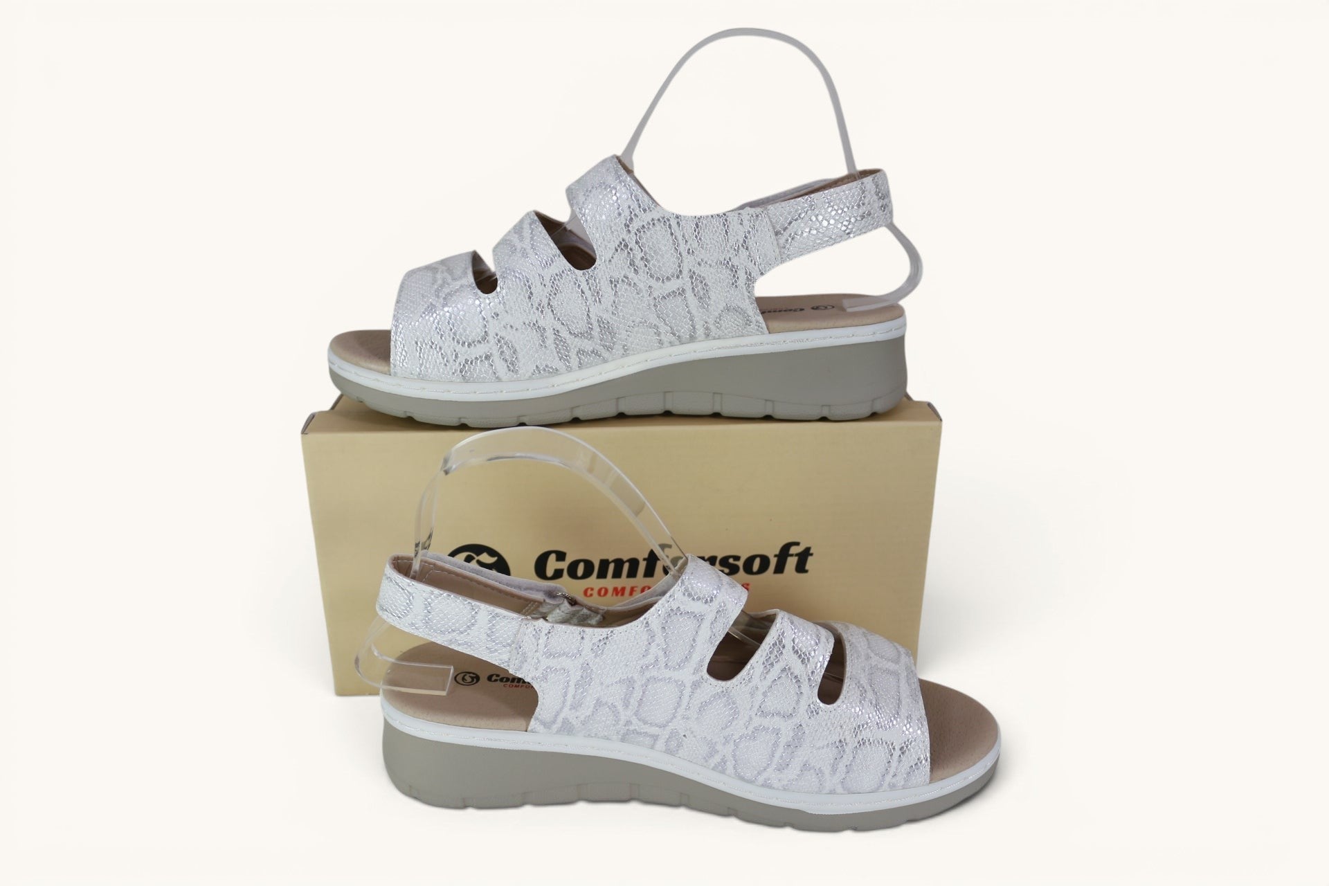 Sandales confort Frippindealz Comfortsoft argentées effet python avec brides ajustables et semelle compensée