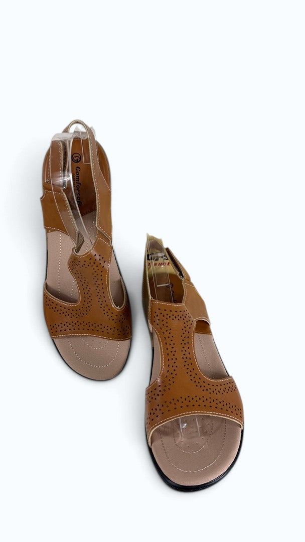 Sandales Frippindealz Comforsoft marron en simili cuir avec perforations décoratives et semelle intérieure confortable