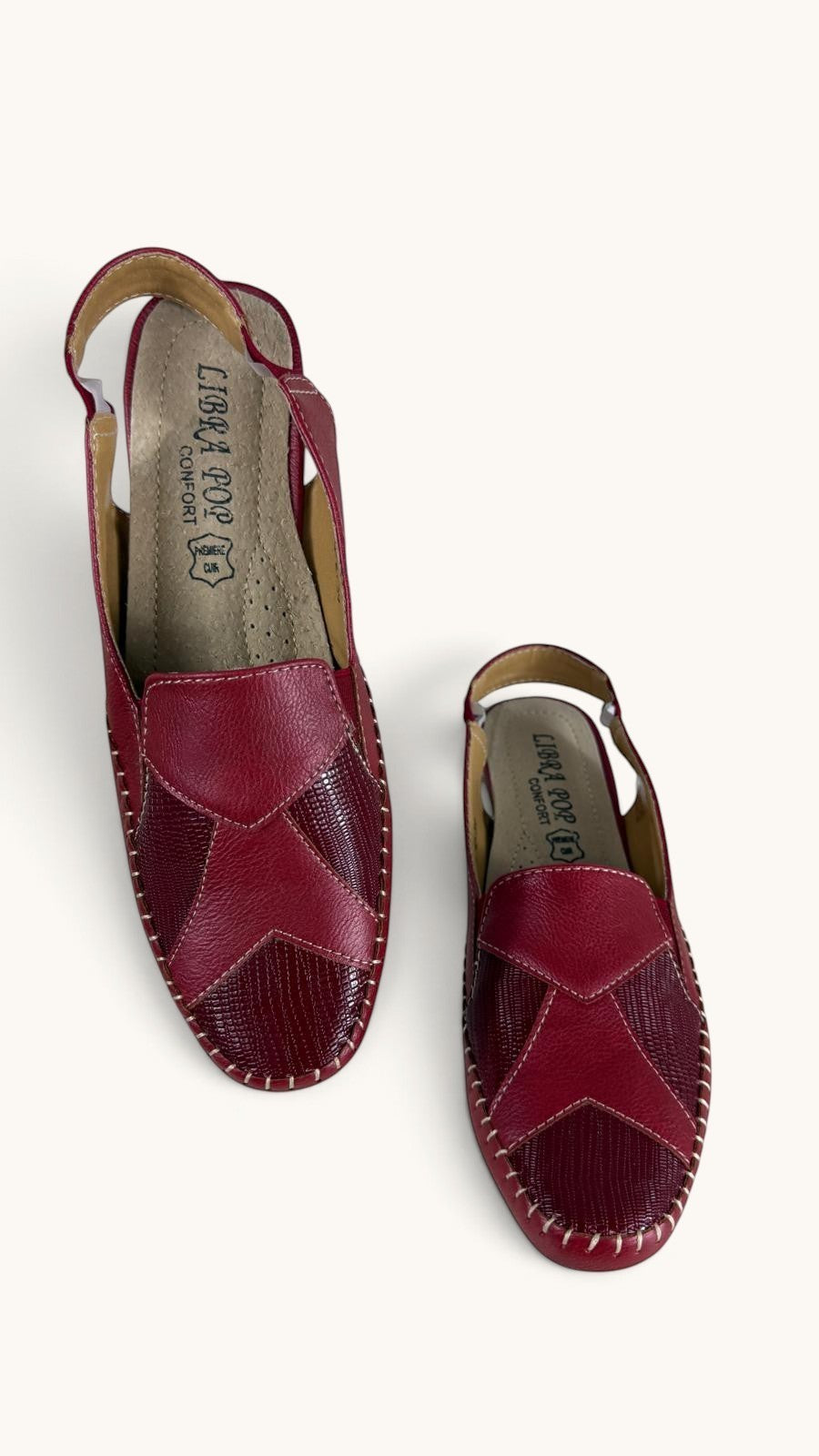 Sandales Frippindealz LIBRA POP en cuir rouge avec empiècements texturés, surpiqûres blanches et bride élastiquée